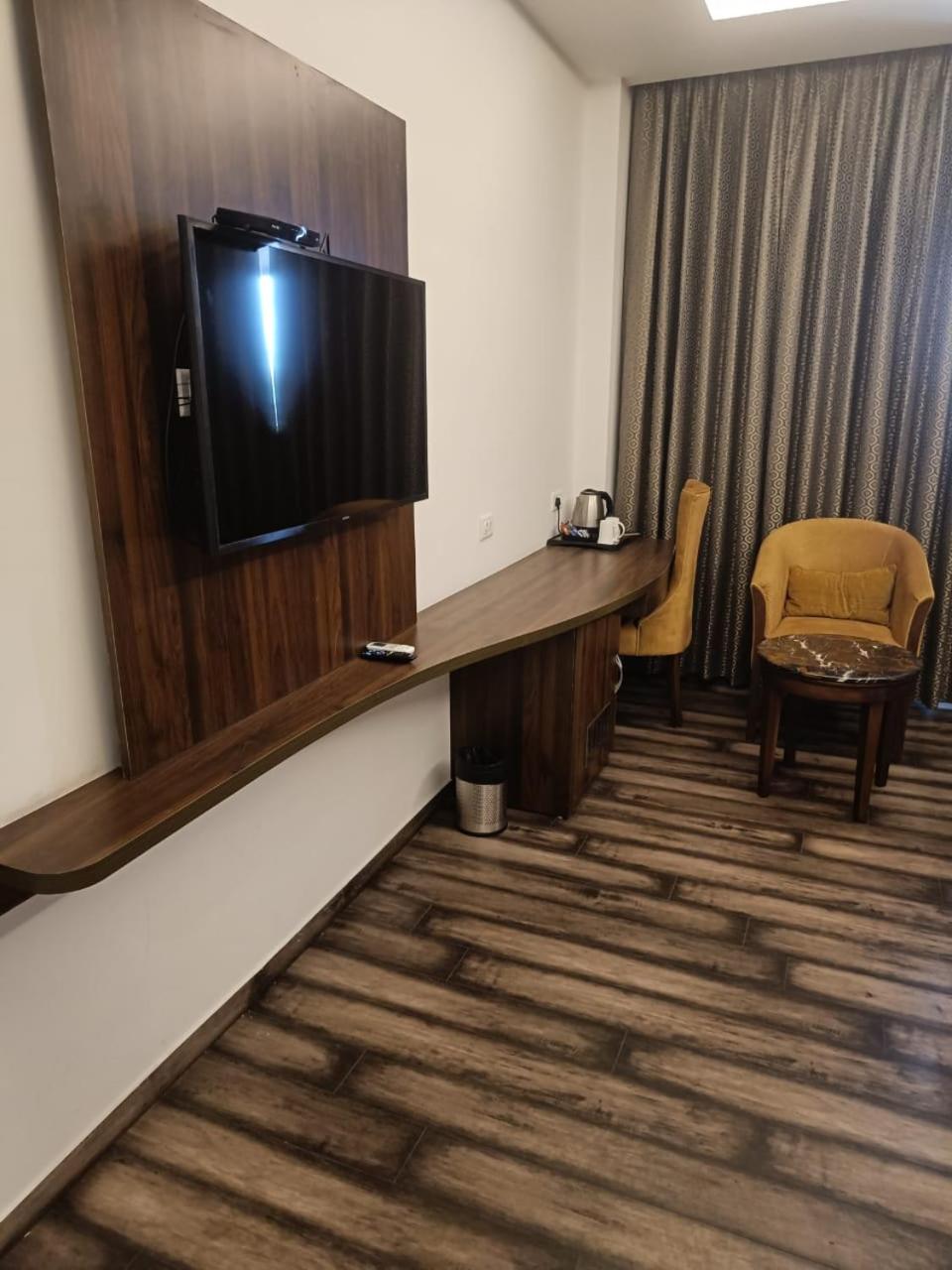 Premier Suite Room - Photo 2