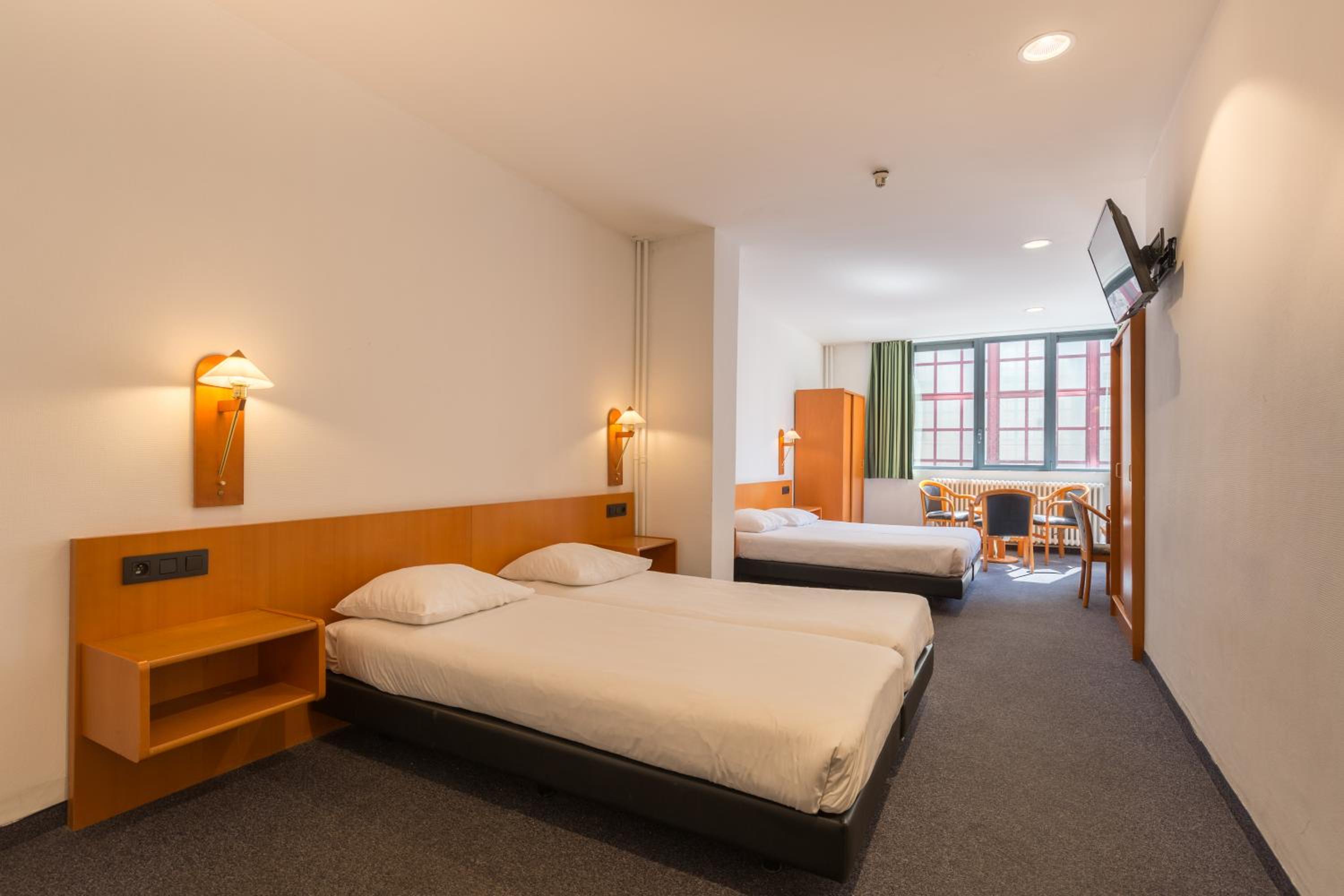 Quadruple Room - Photo 1