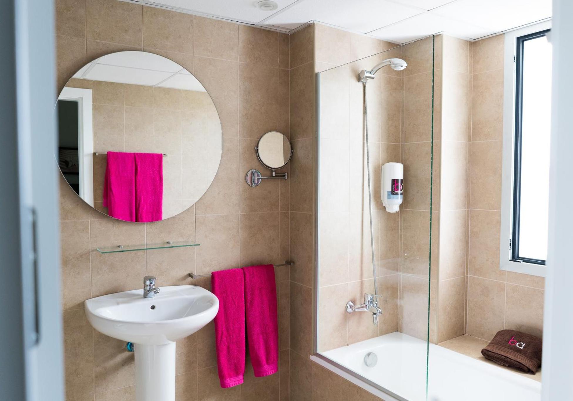Two-Bedroom Apartment with Sea View photo 3
