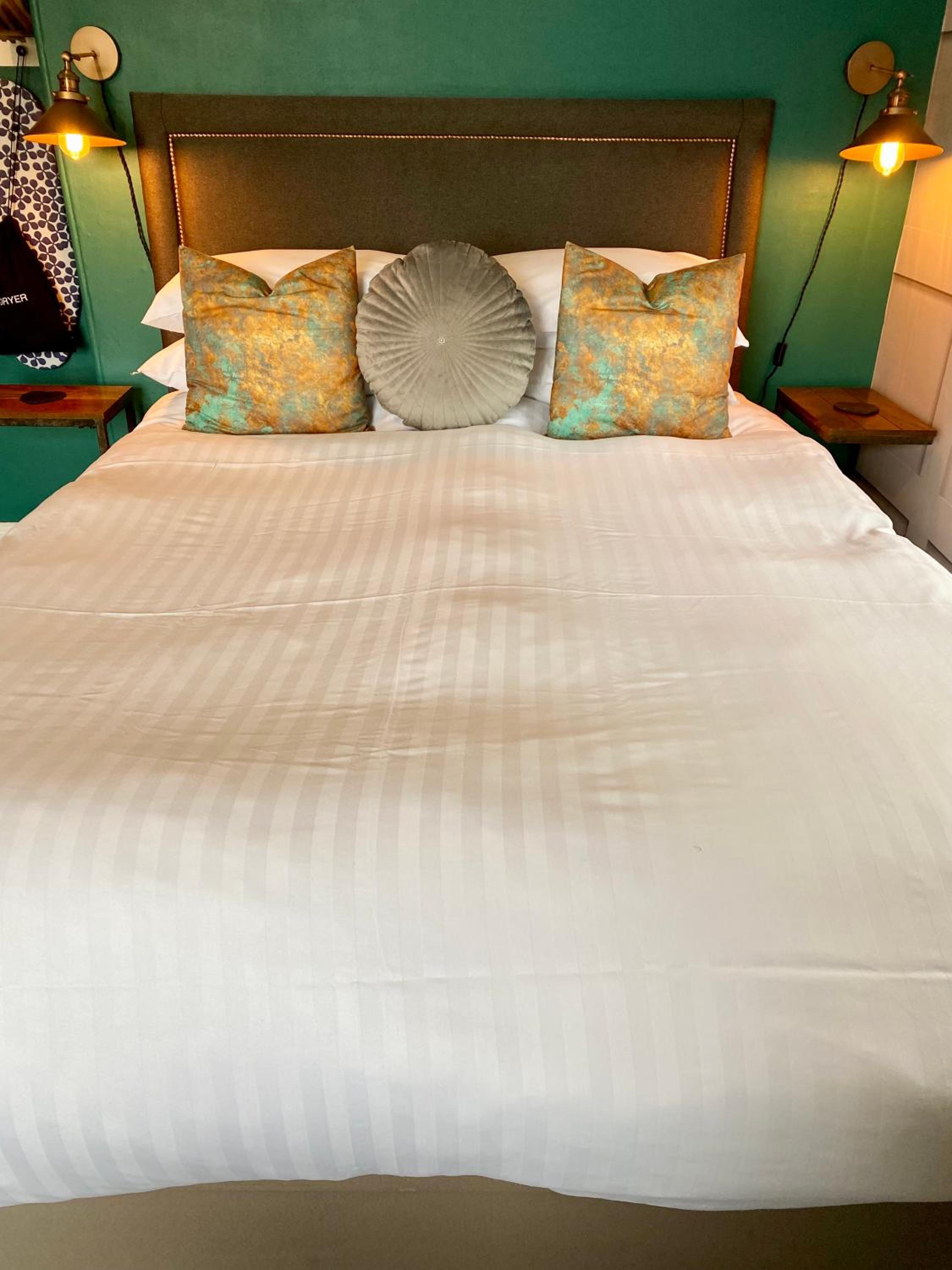 Double Room - Photo 7