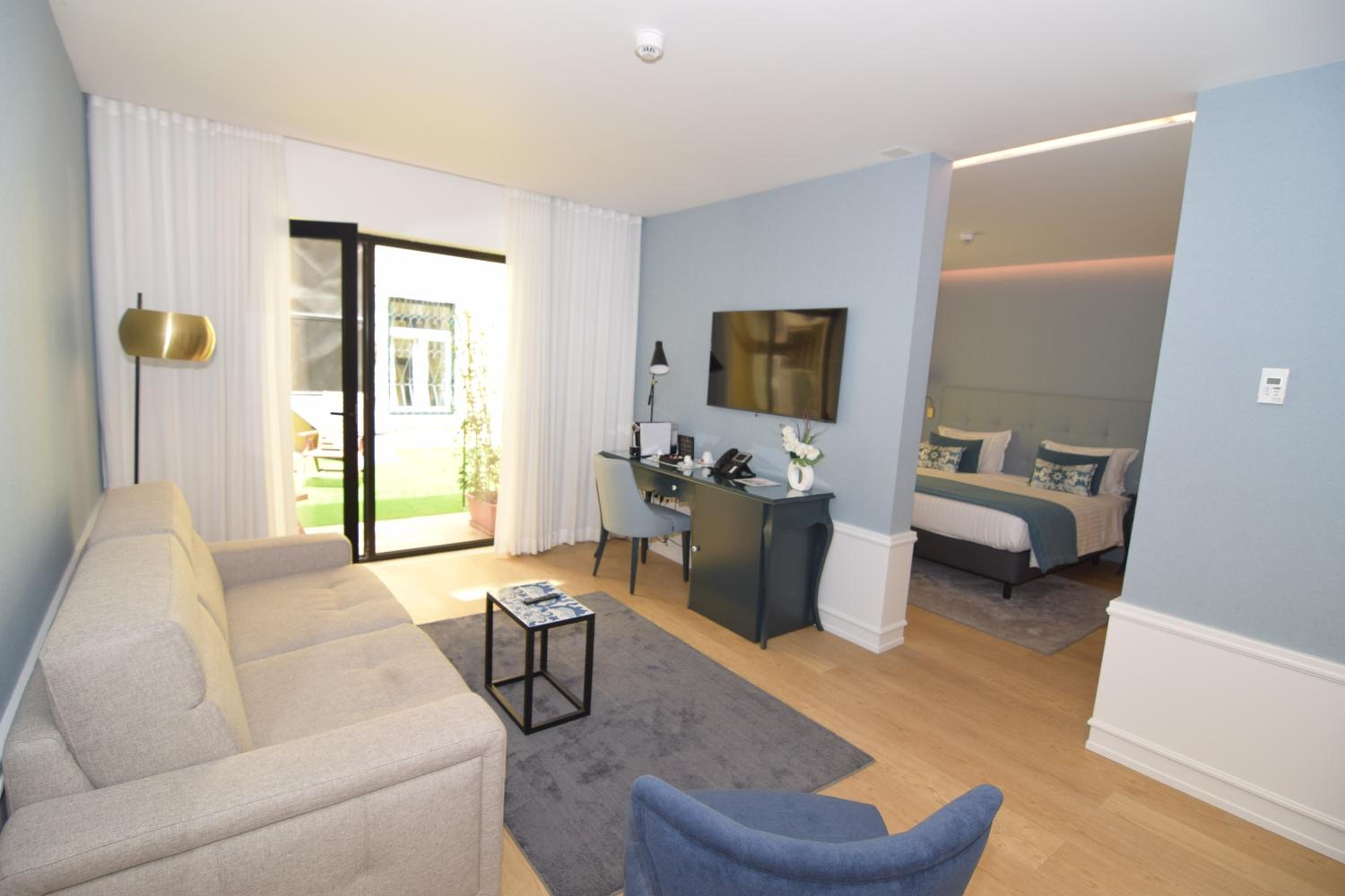 Deluxe Family Room - Photo 1