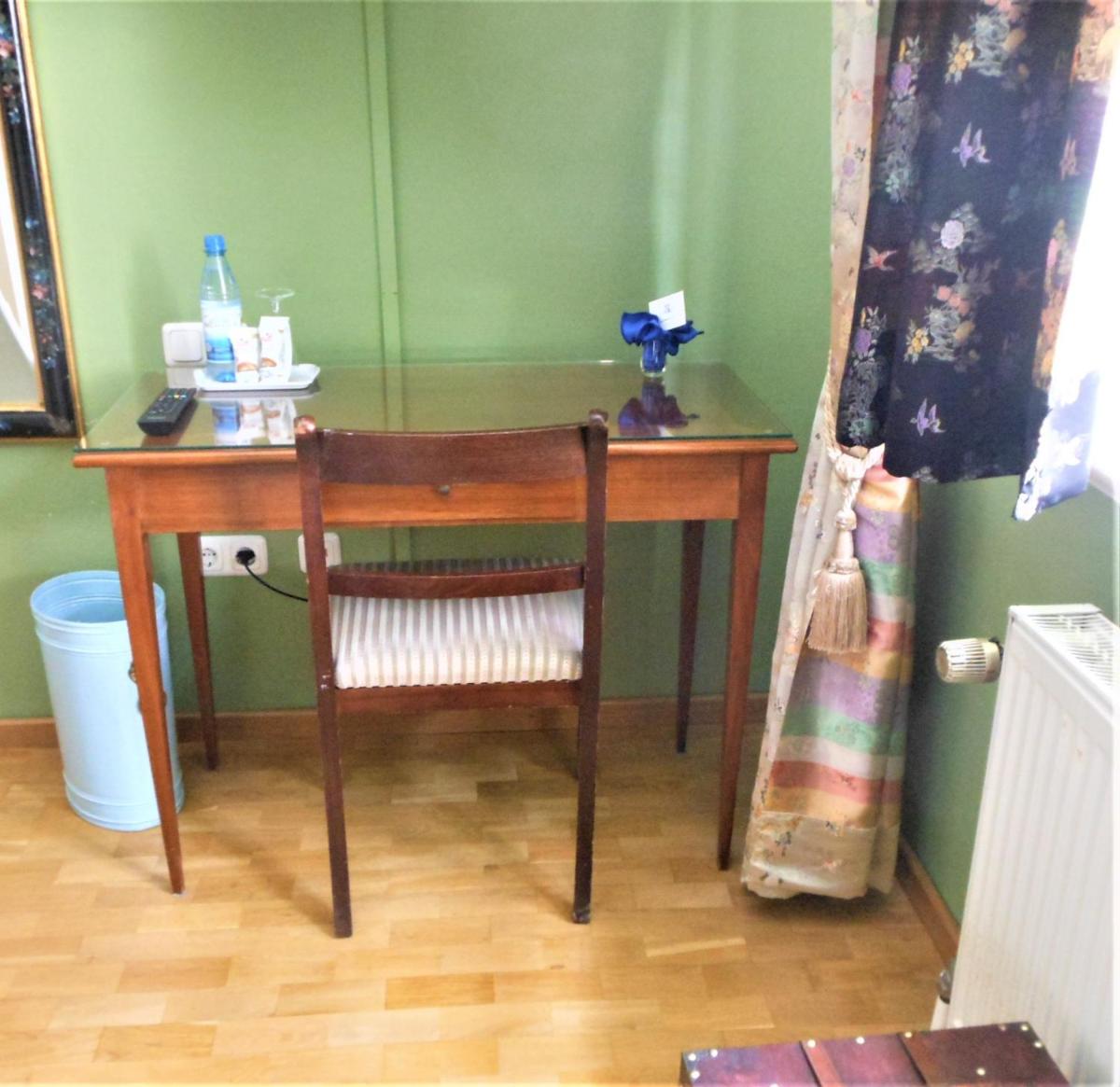 Single Room photo 2