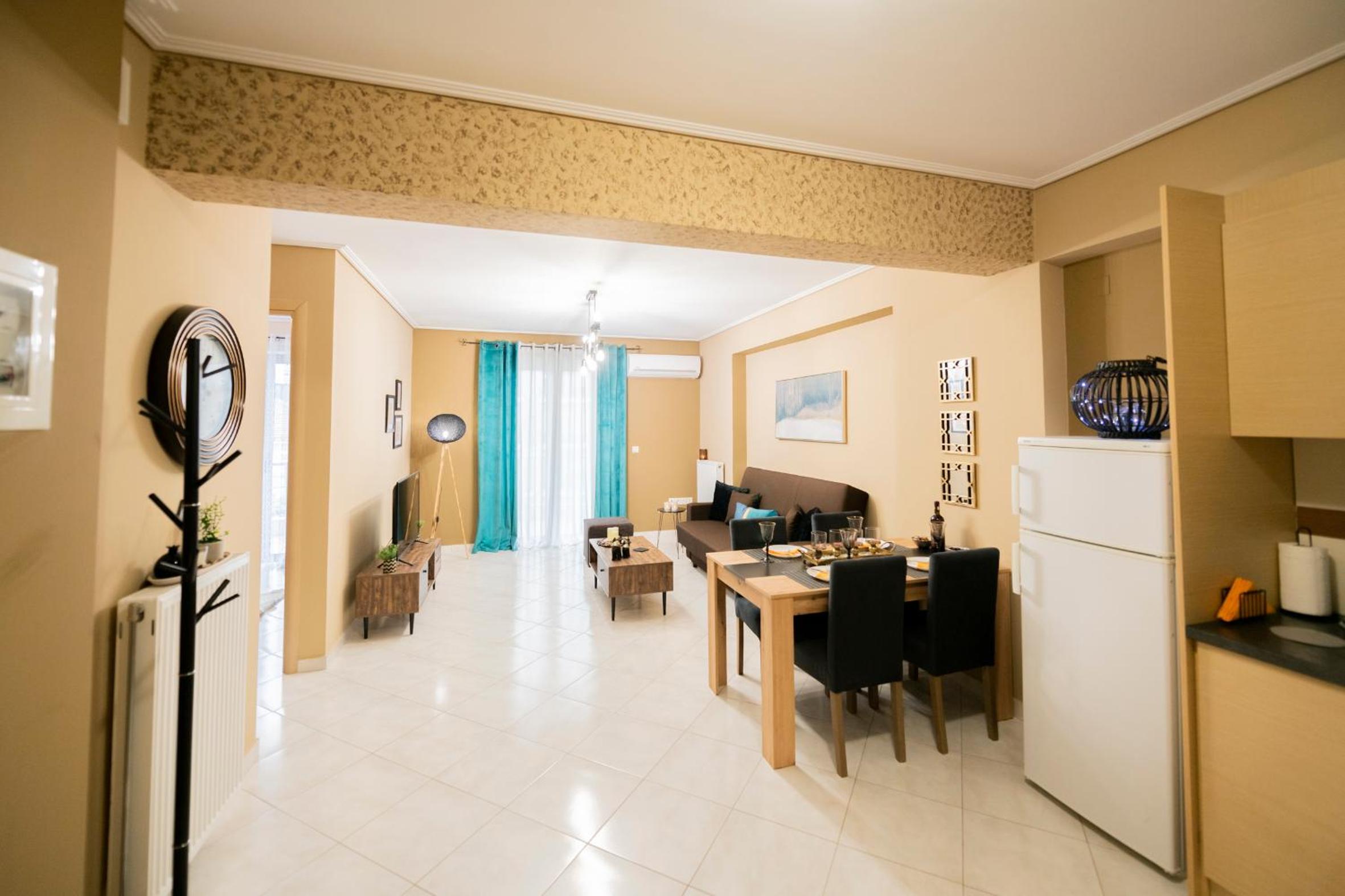 One-Bedroom Apartment photo 1