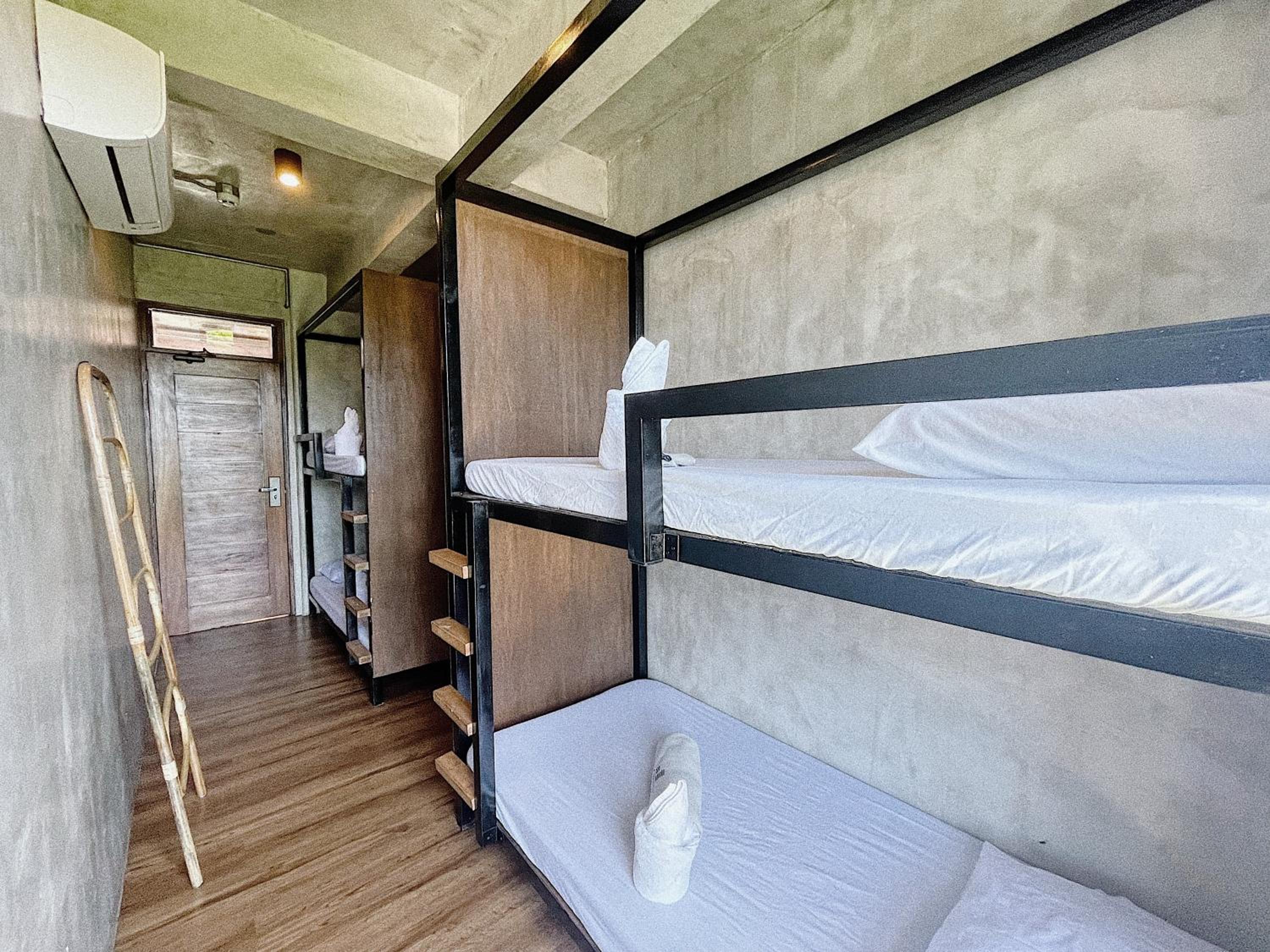 4-Bed Mixed Dormitory Room photo 2
