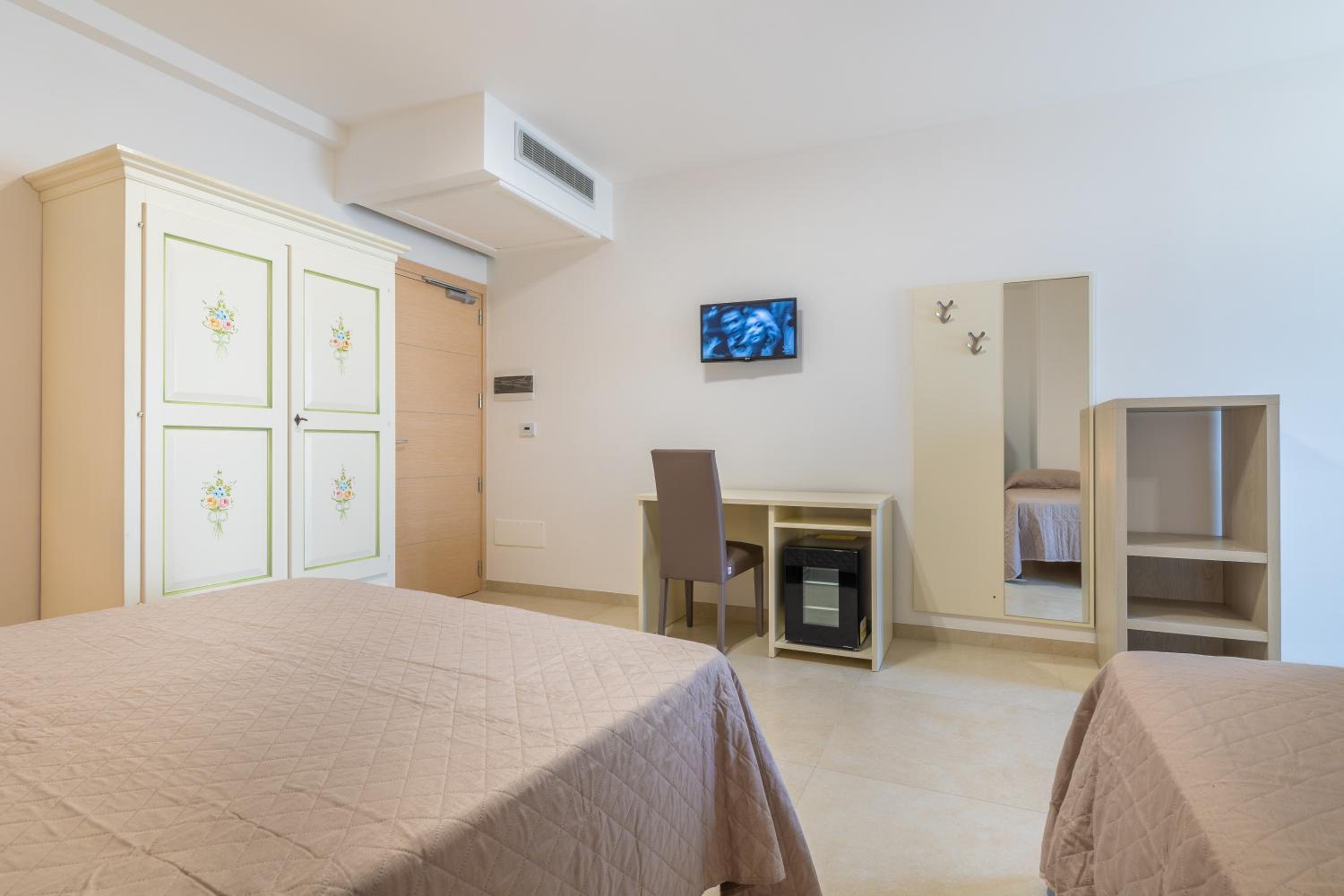 Comfort Triple Room