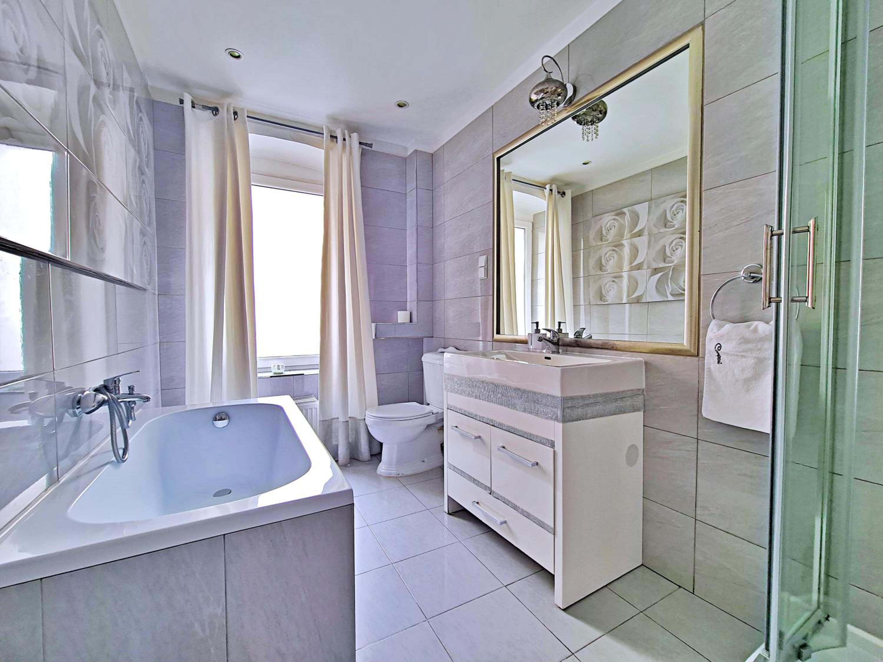 Superior Apartment photo 3