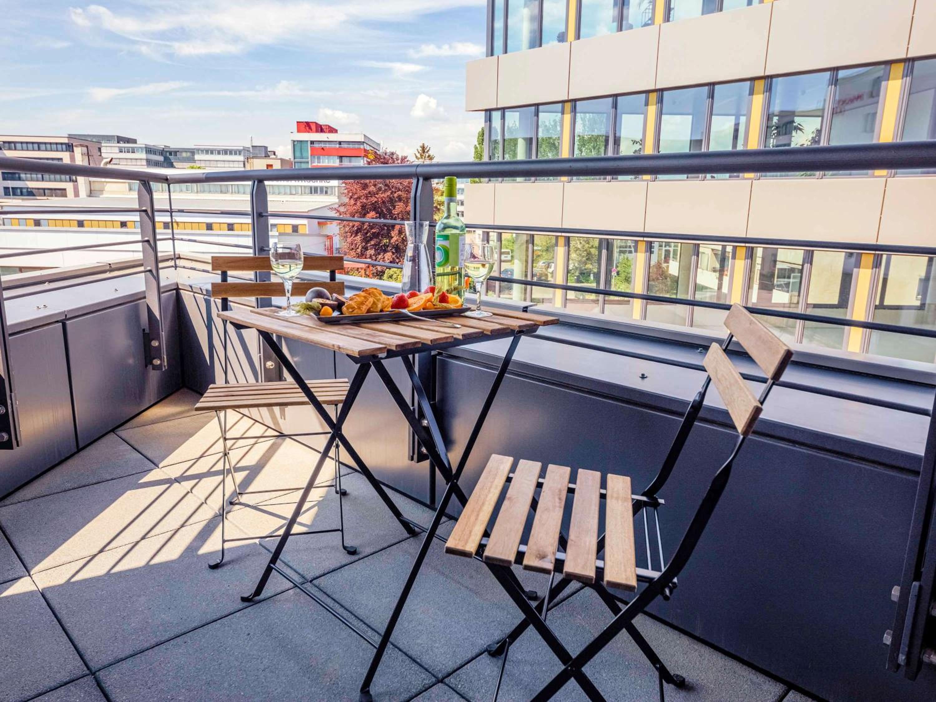 Studio with Balcony ( 3 People) - Photo 4
