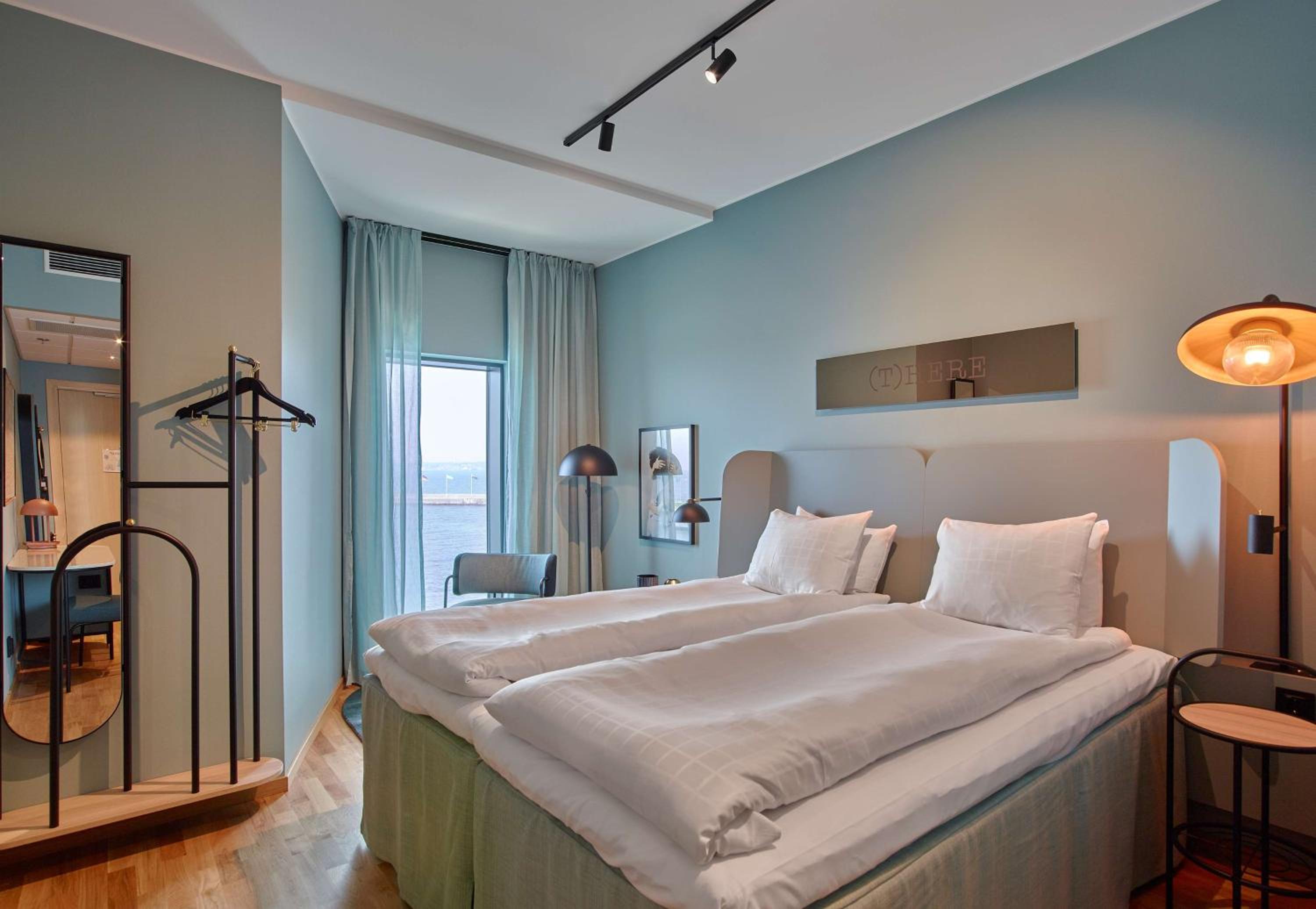 Standard Twin Room - Photo 6