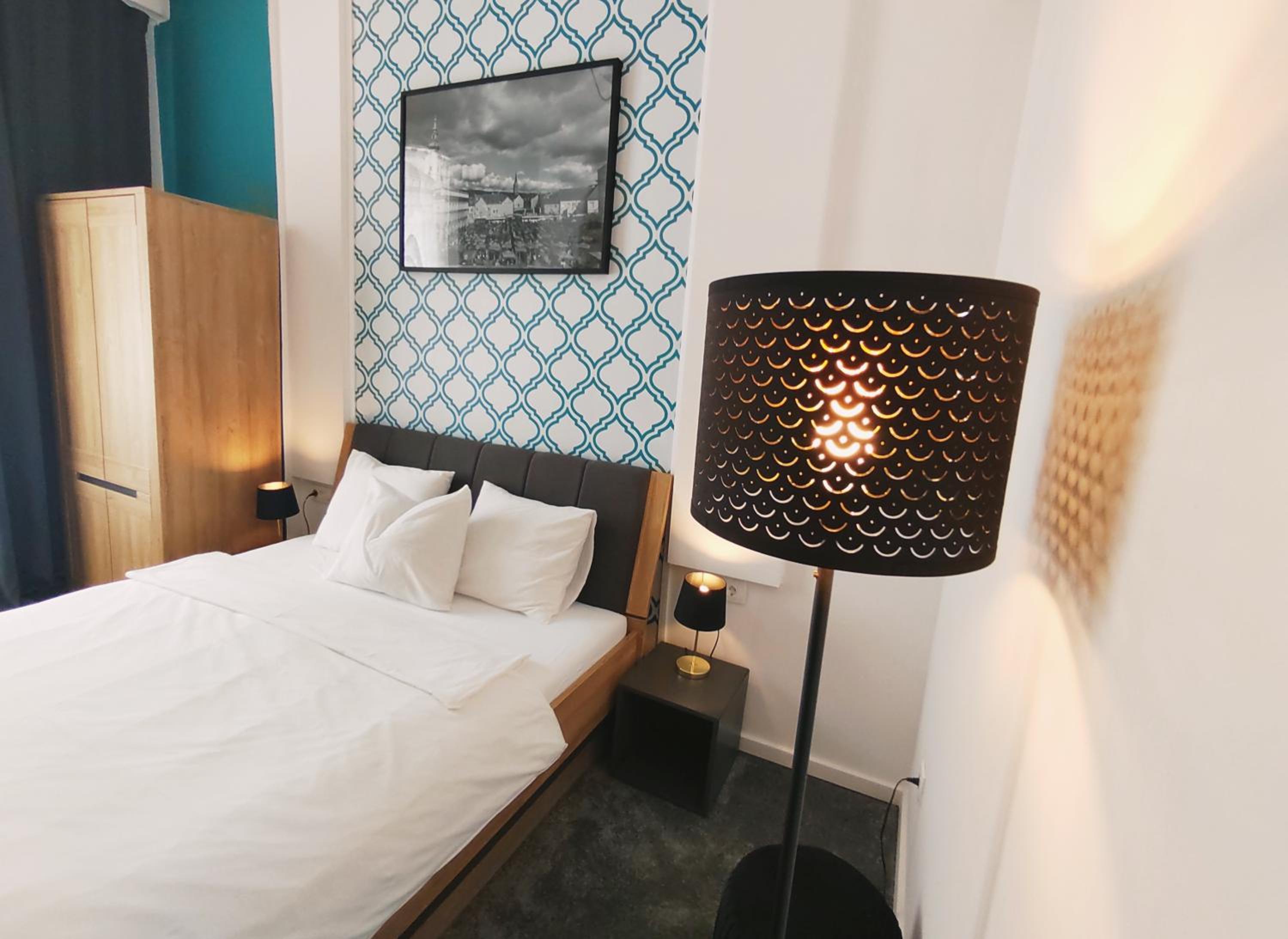 Double Room with Private Bathroom - Photo 20