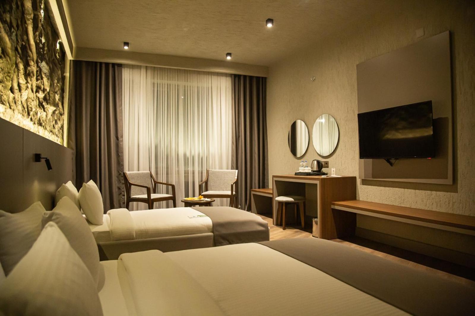 Superior Twin Room - Photo 7