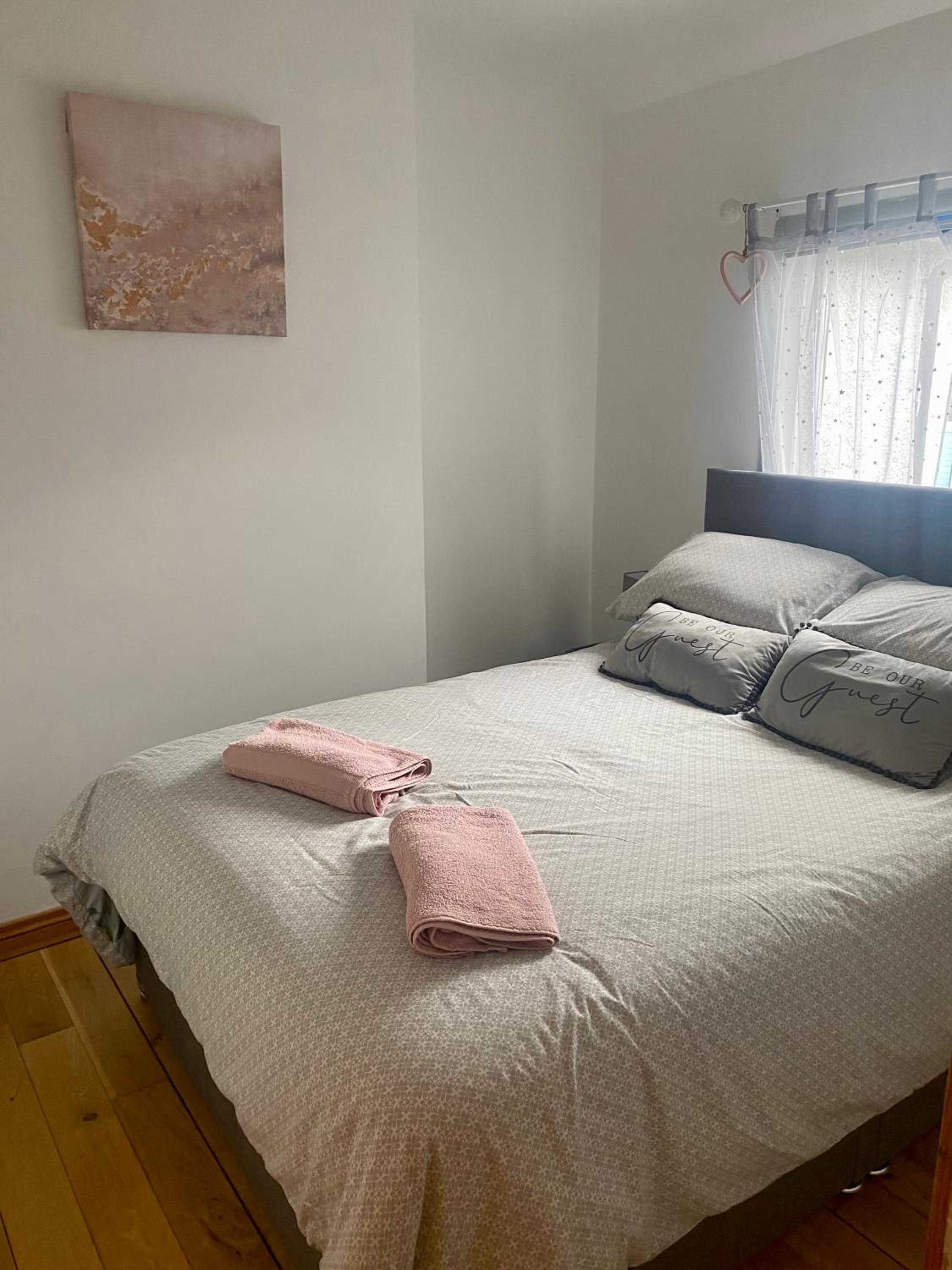 Two-Bedroom House - Photo 12
