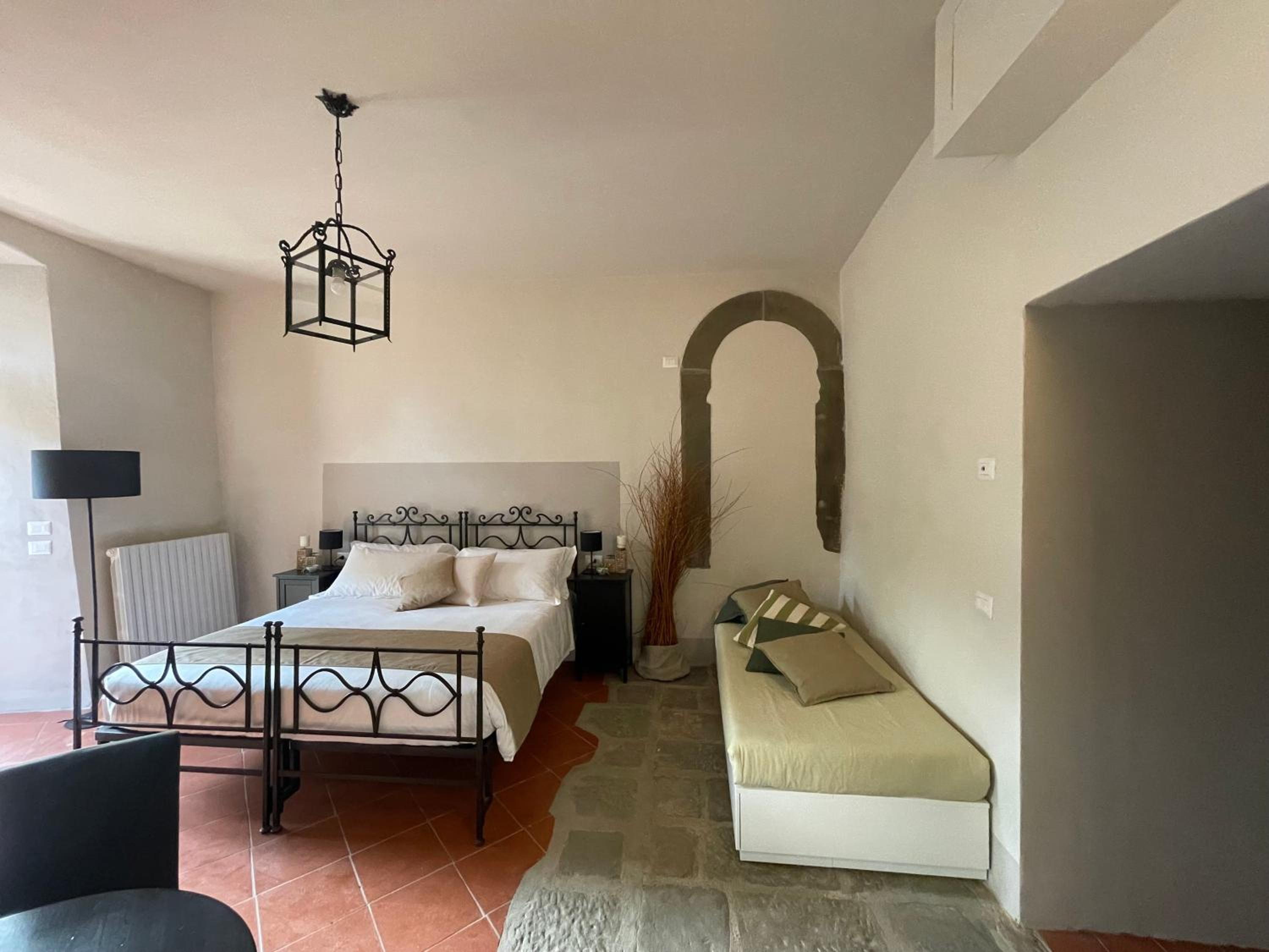 Superior Double or Twin Room with Patio photo 1