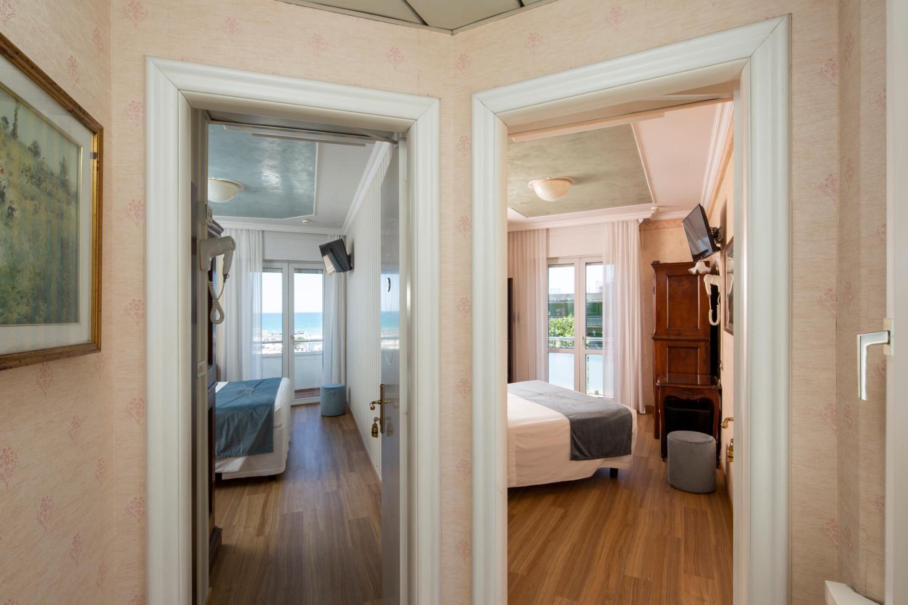 Family Room with Side Sea View photo 1