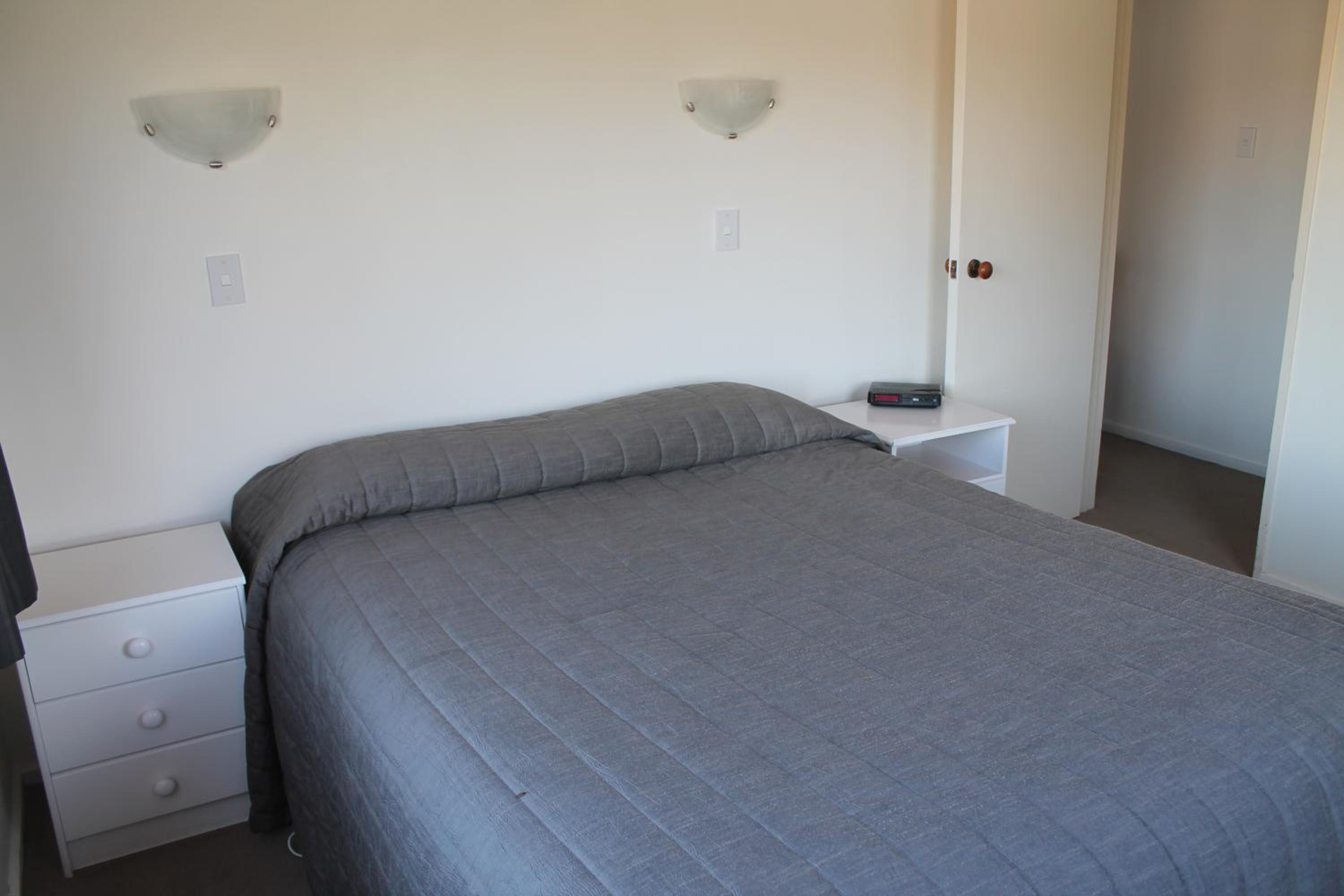 One-Bedroom Unit photo 3