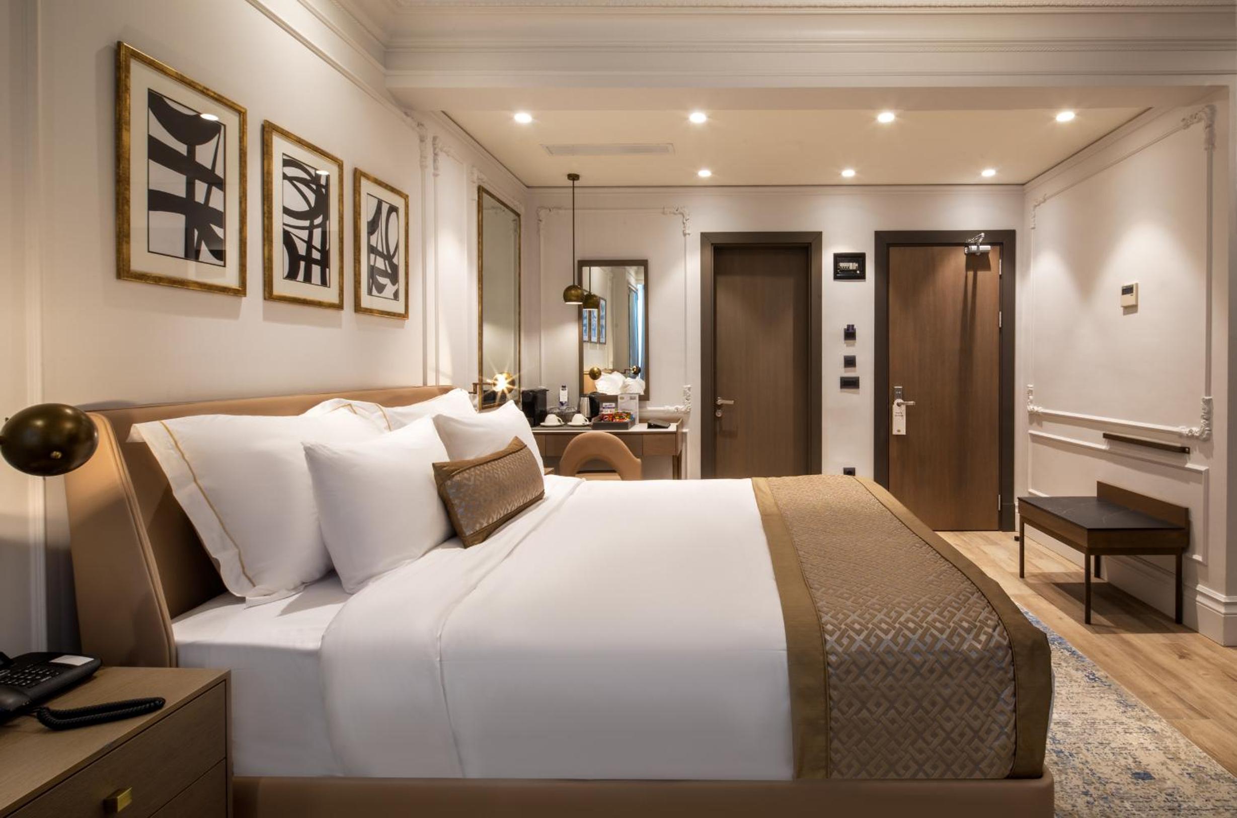 Deluxe Double Room with Sea View photo 2