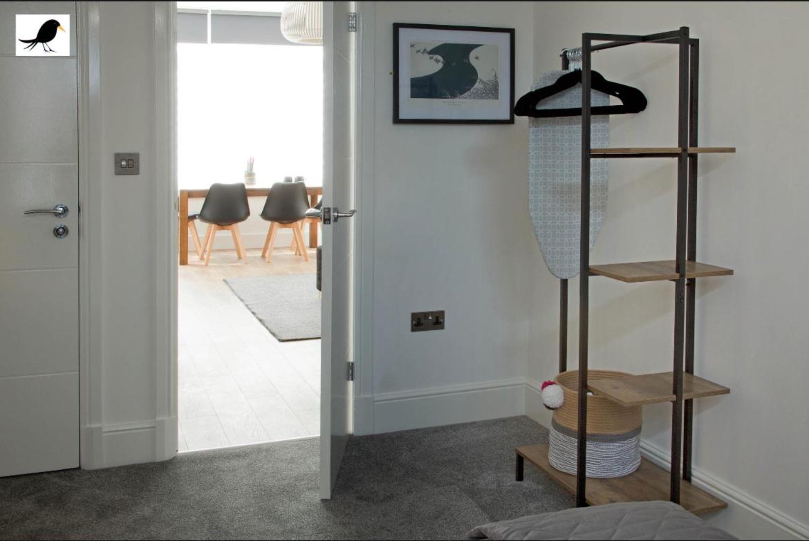 One-Bedroom Apartment - Photo 2