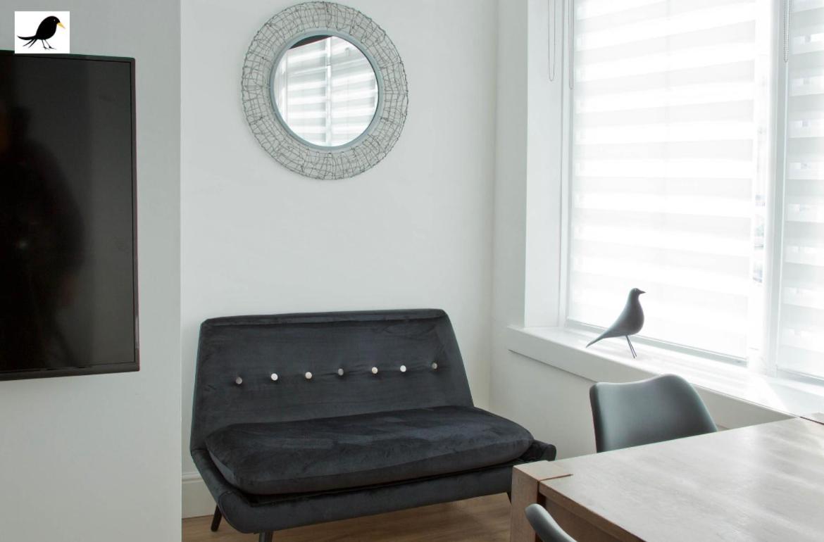 One-Bedroom Apartment - Photo 3