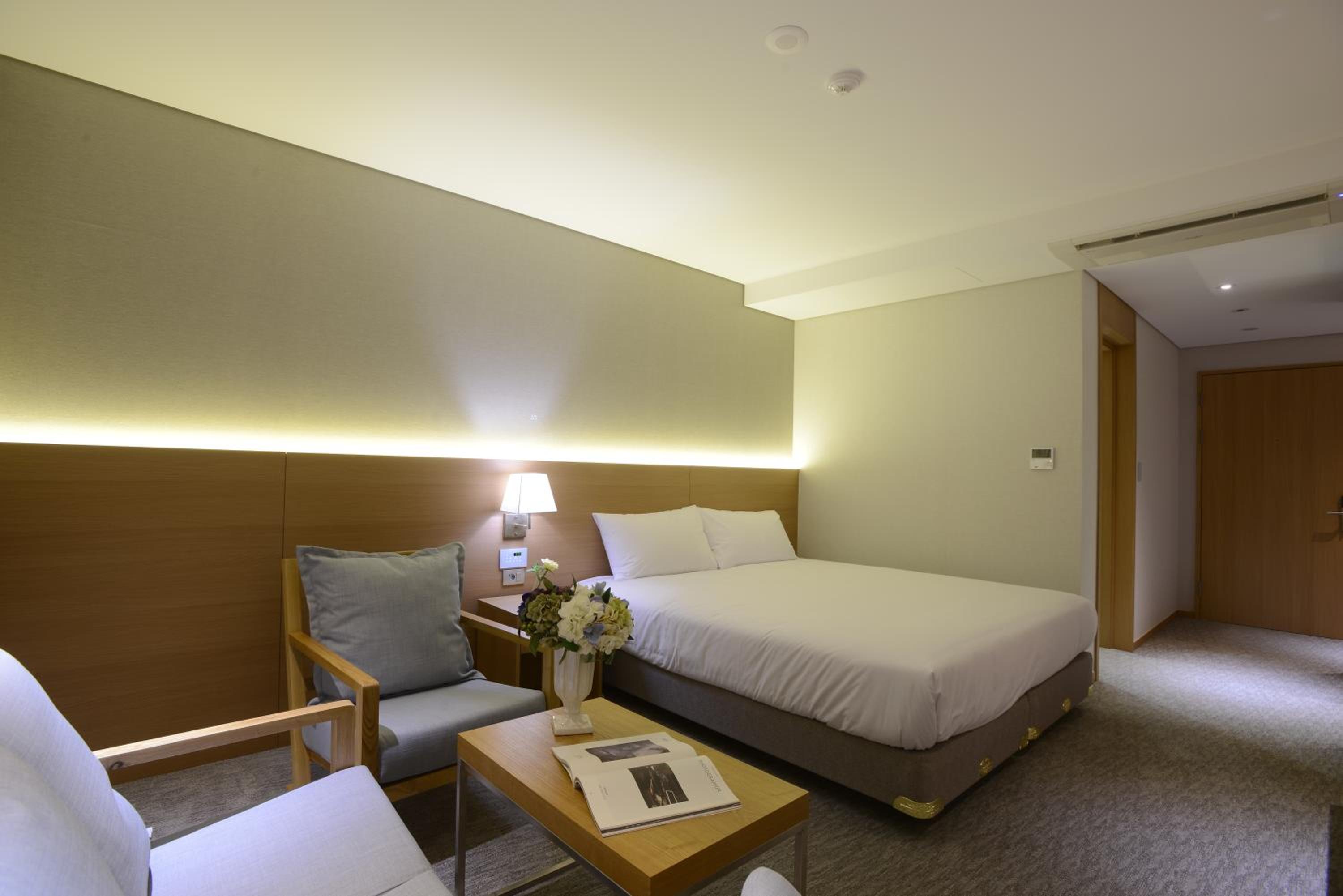 Deluxe Double Room — the supplier's photographs — photo 3