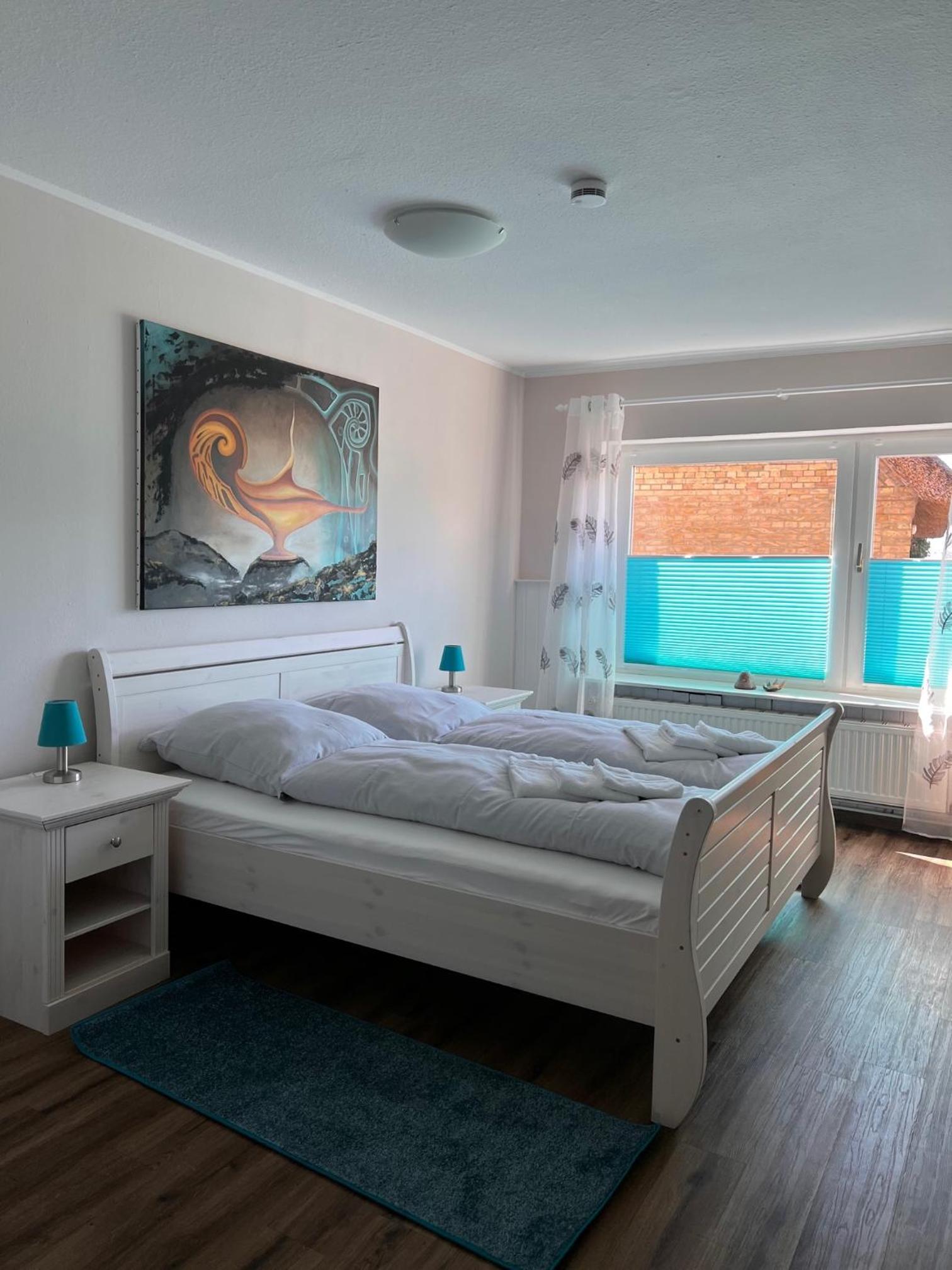 One-Bedroom Apartment - Photo 8
