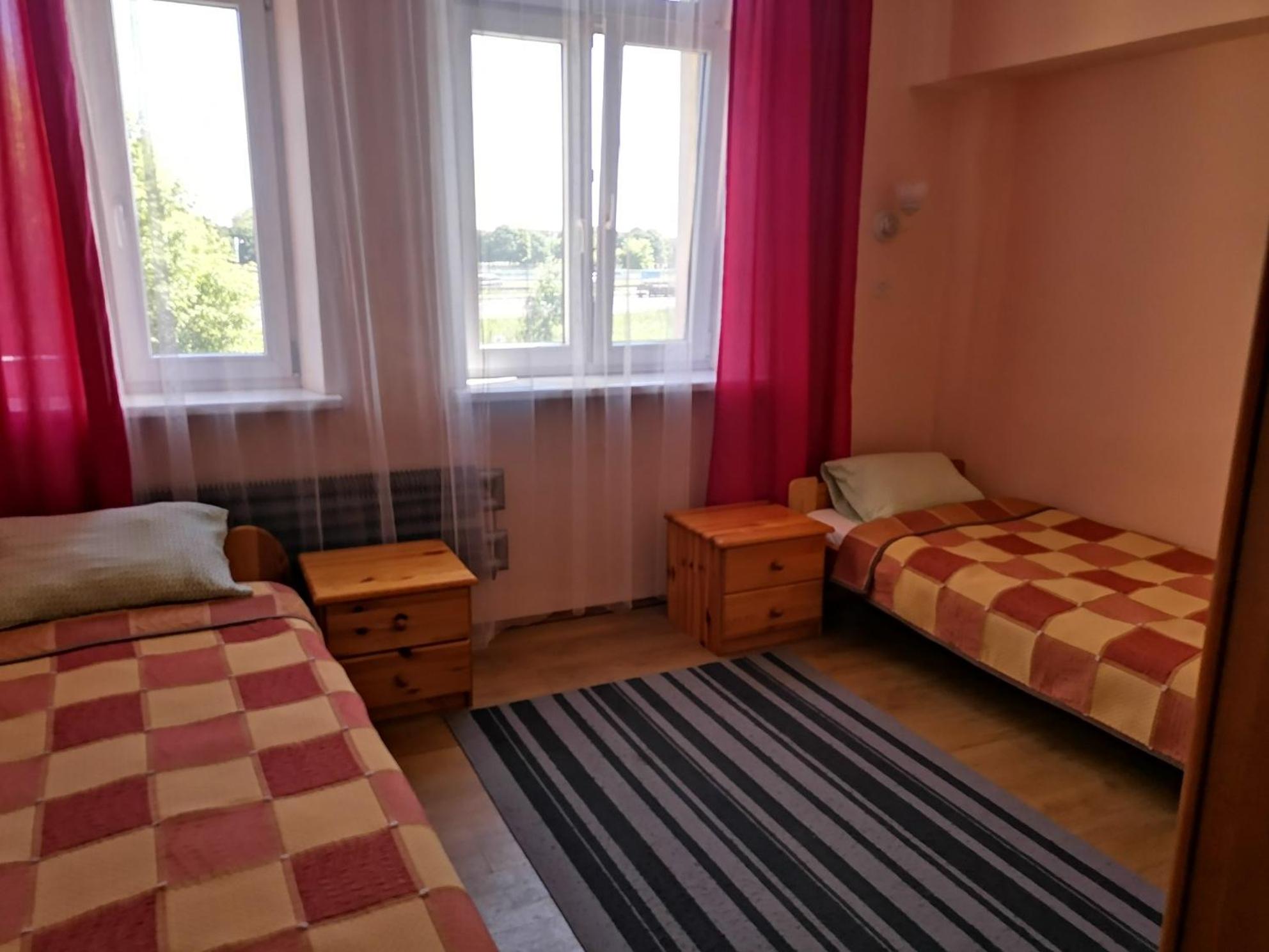 Double Room with Private Bathroom - Photo 2