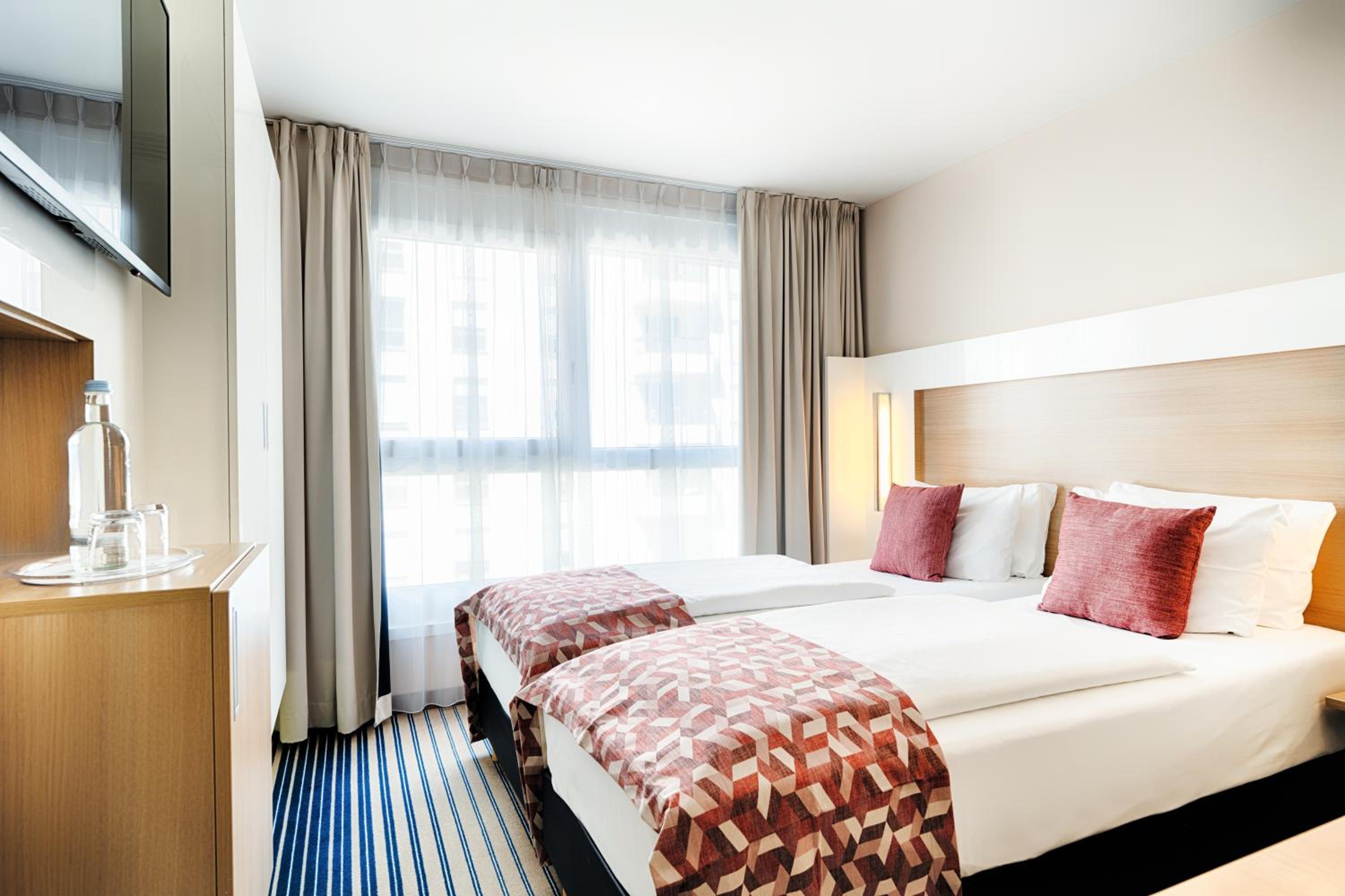 Superior Twin Room - Photo 7