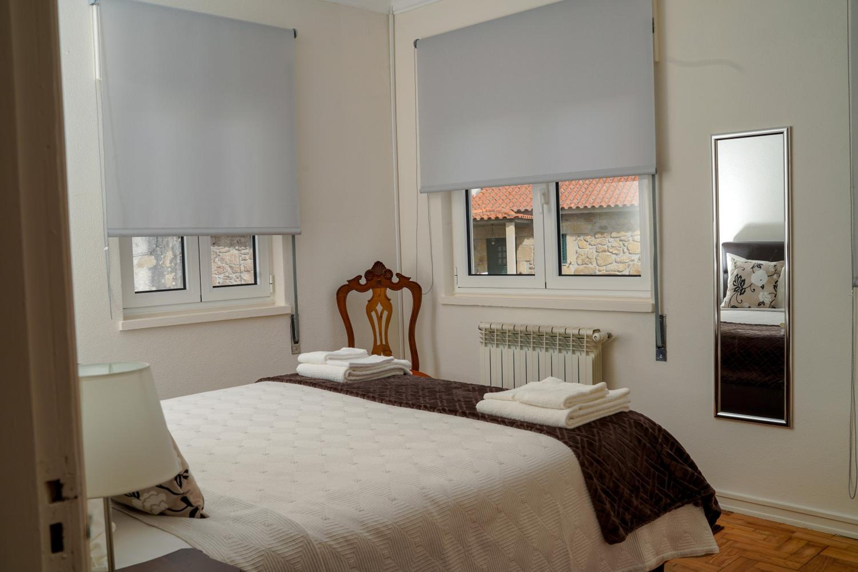 Three-Bedroom House - Photo 3