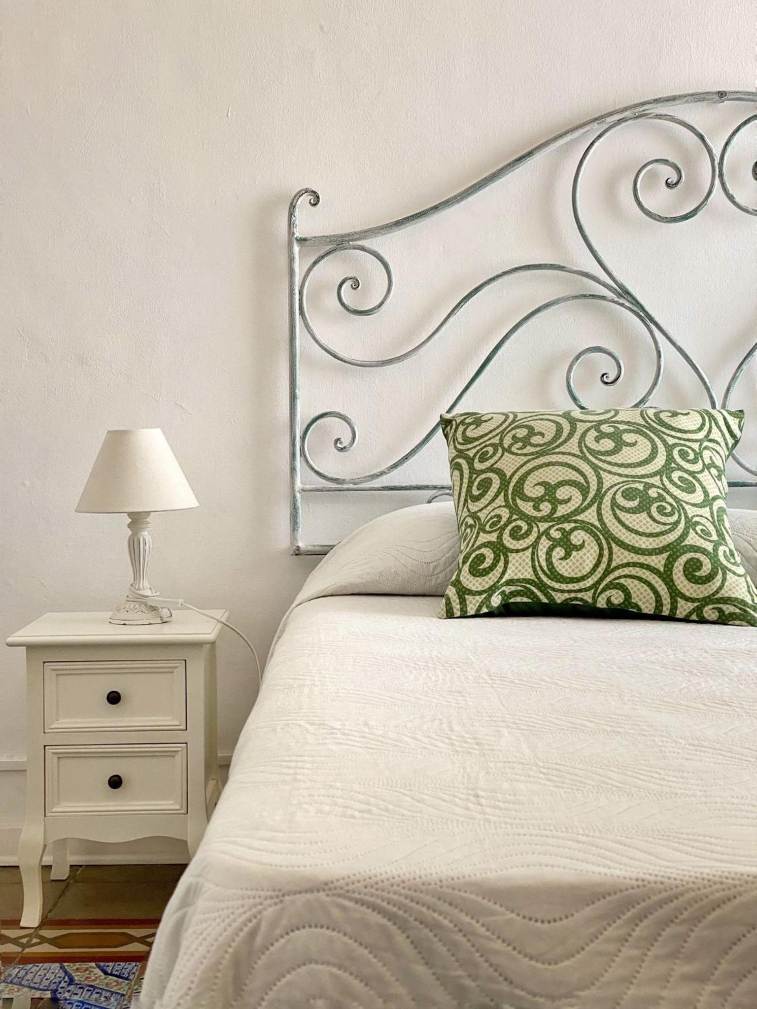 Double Room - Photo 7
