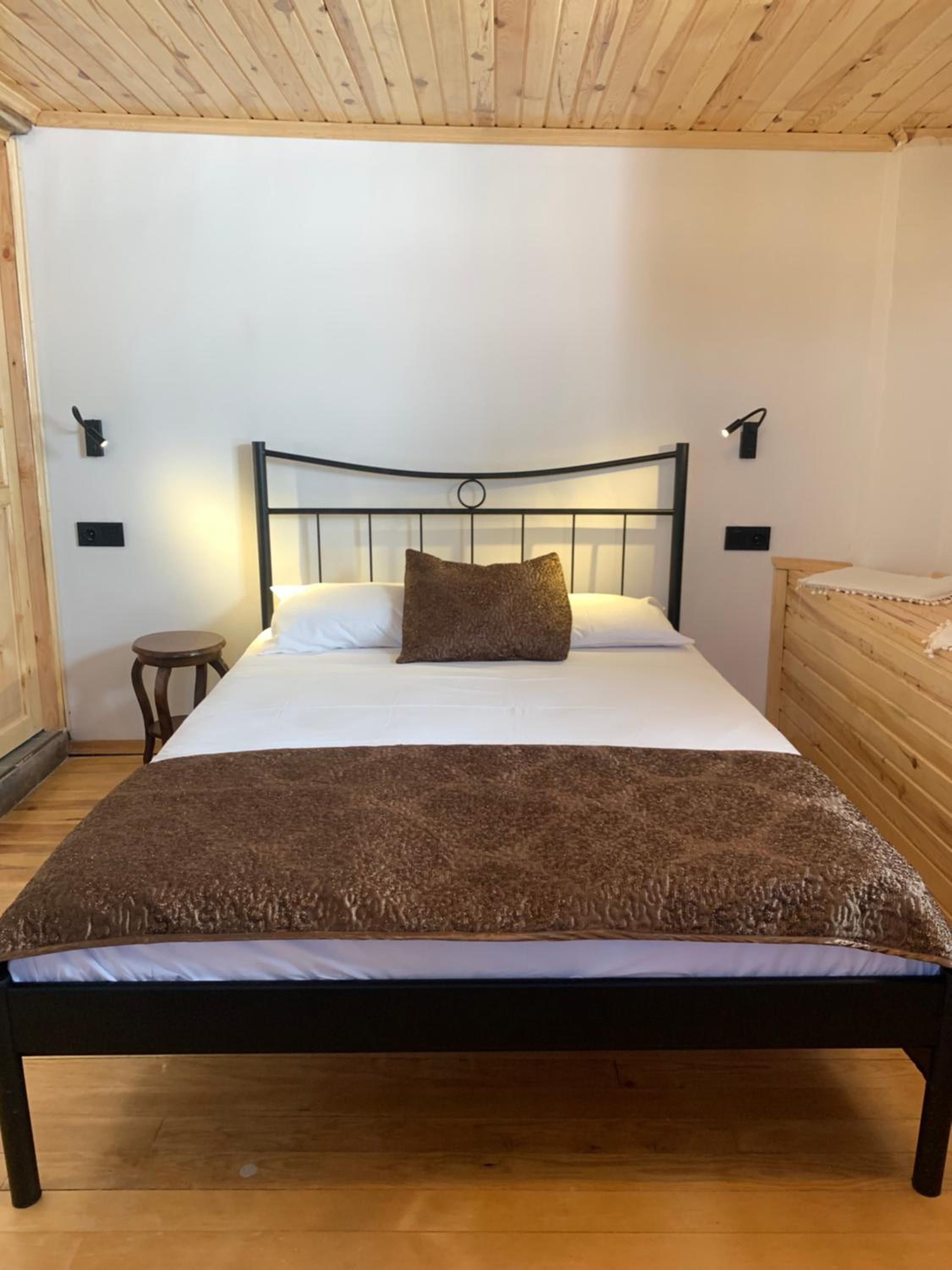 Deluxe Double Room with Side Sea View photo 2