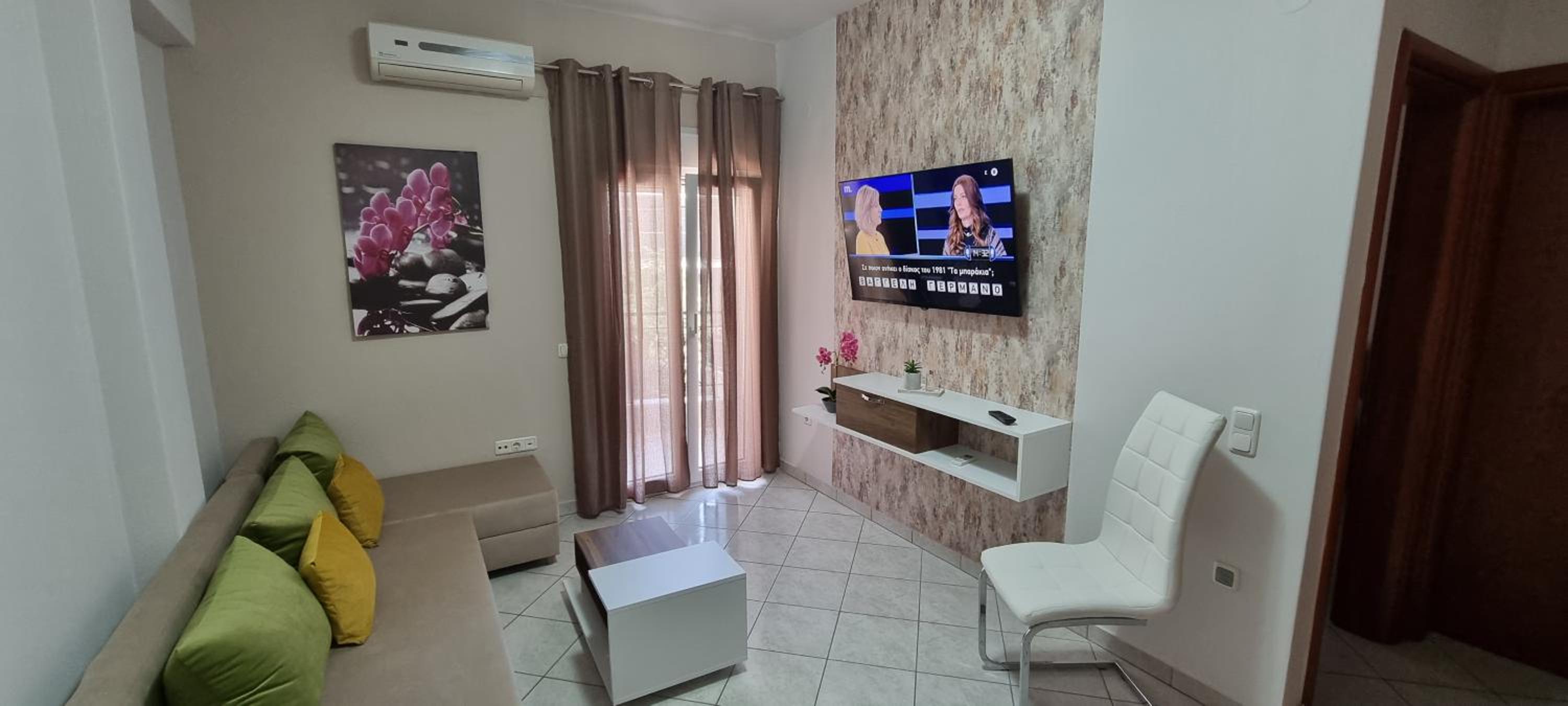 Superior Suite - Photo 1