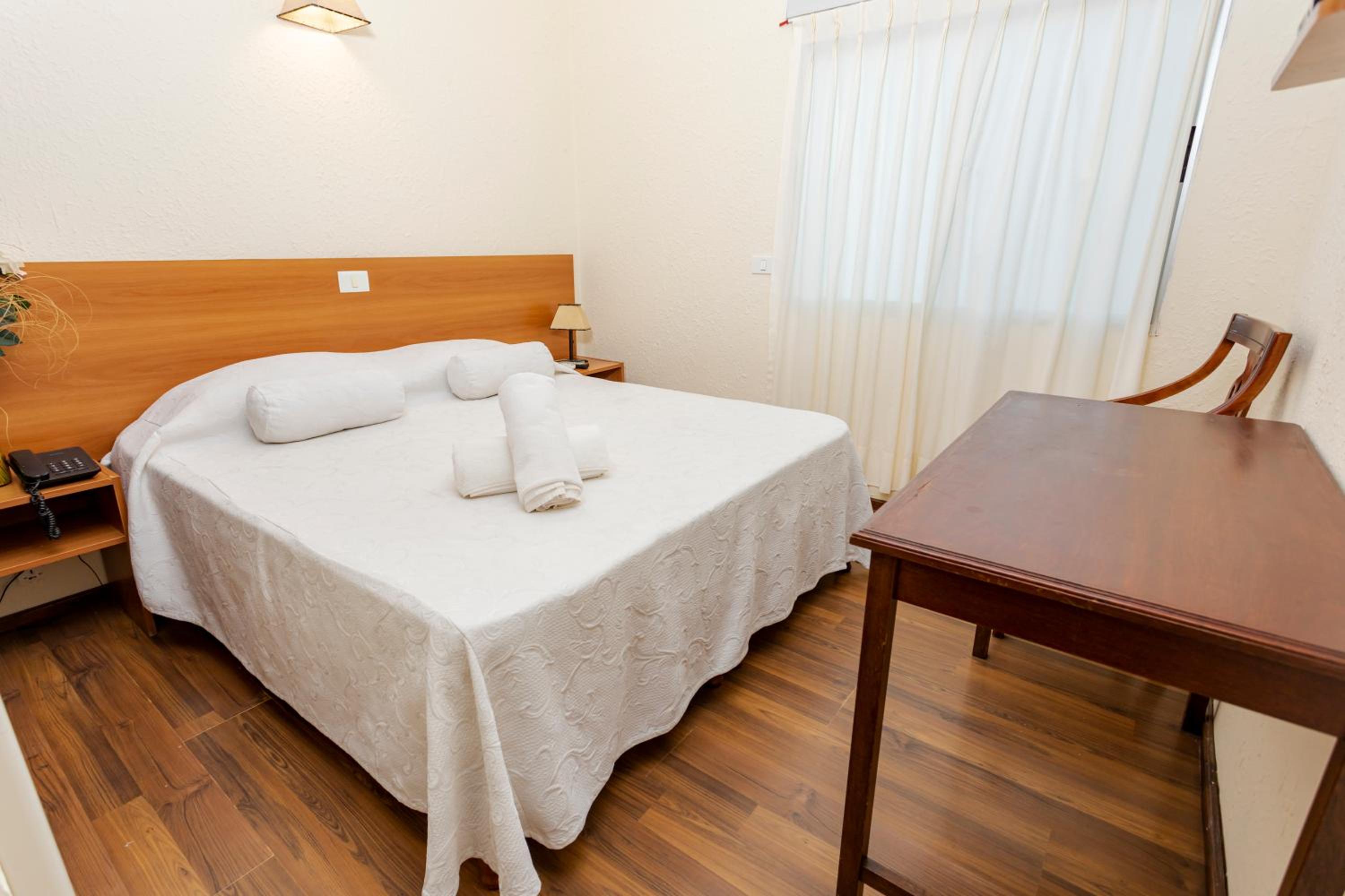 Standard Double Room photo 3