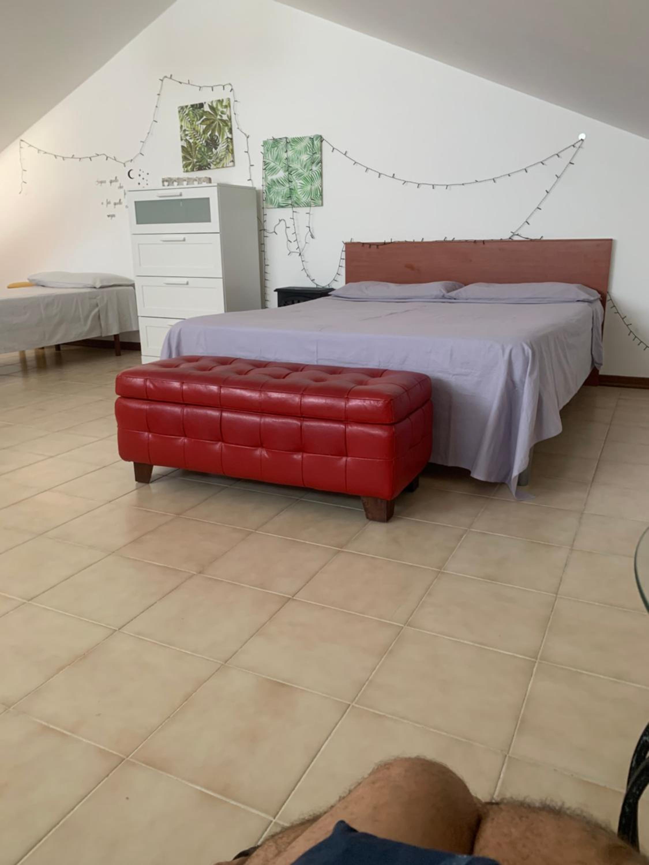 Economy Triple Room photo 2
