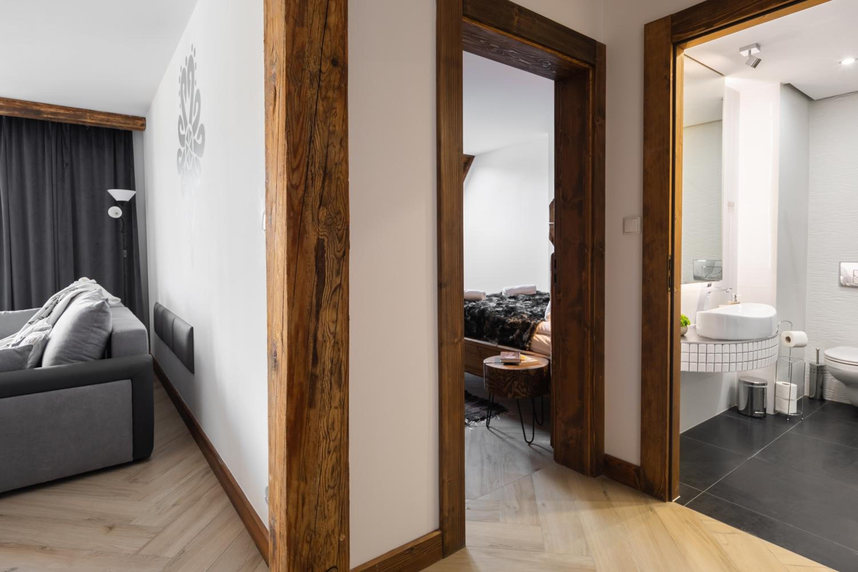 Apartment - Photo 2