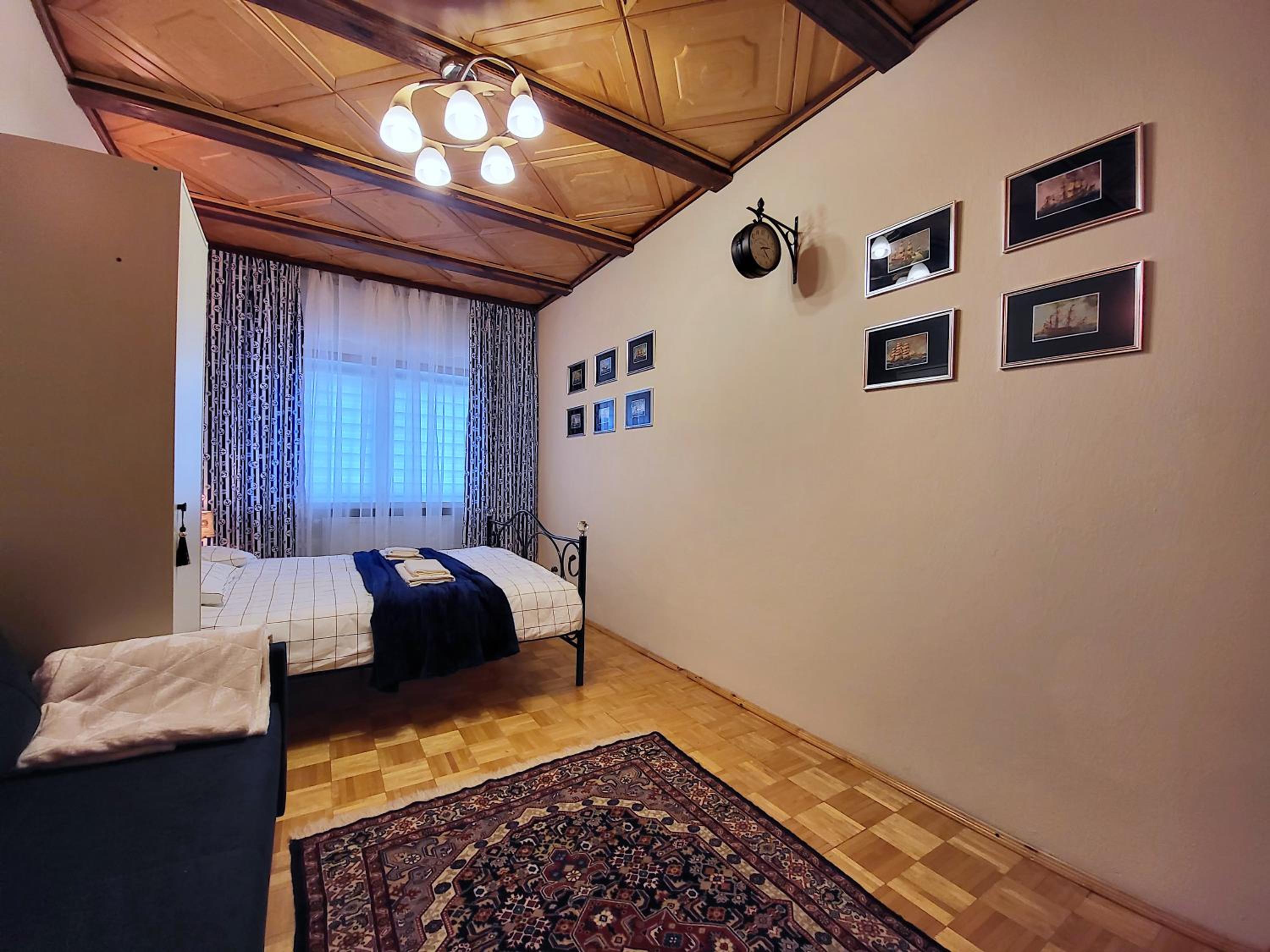 Standard Family Room - Photo 20