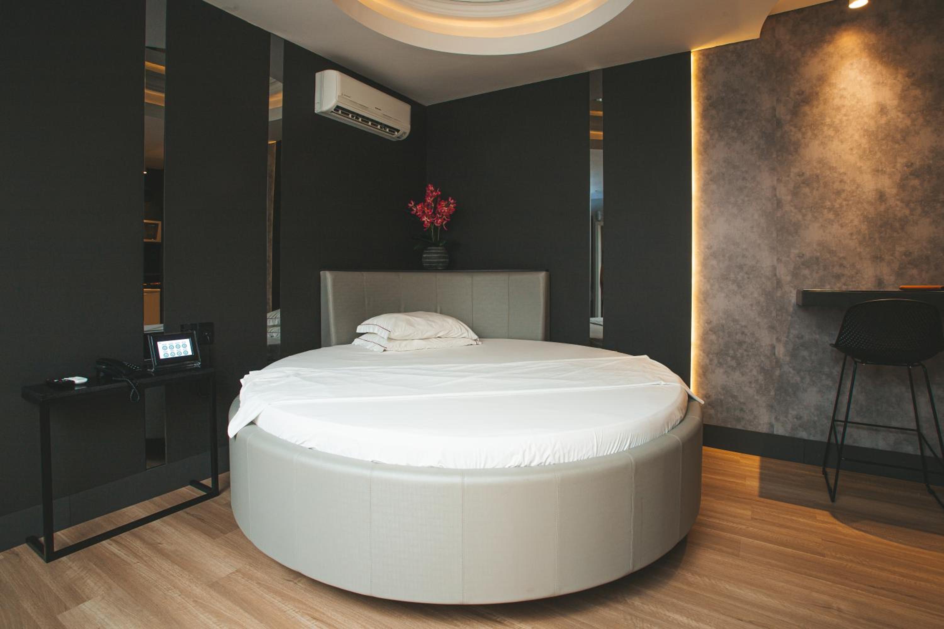 Suite With Spa Bath photo 1