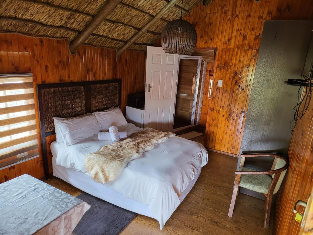 Standard Double Room - Photo 2