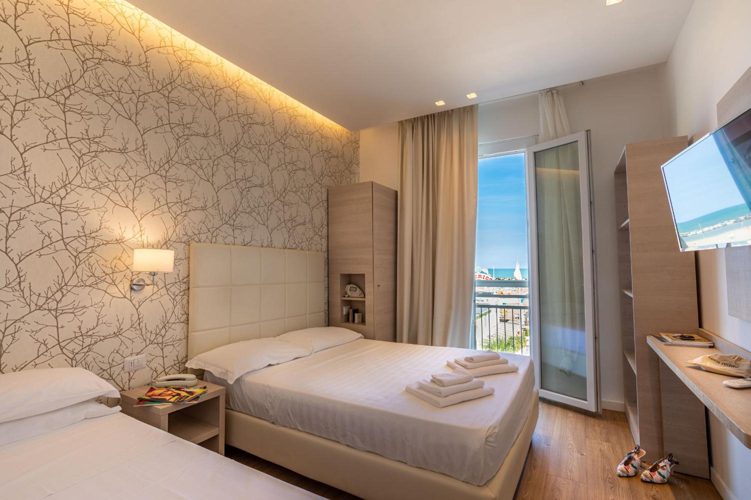 Triple Room with Sea View