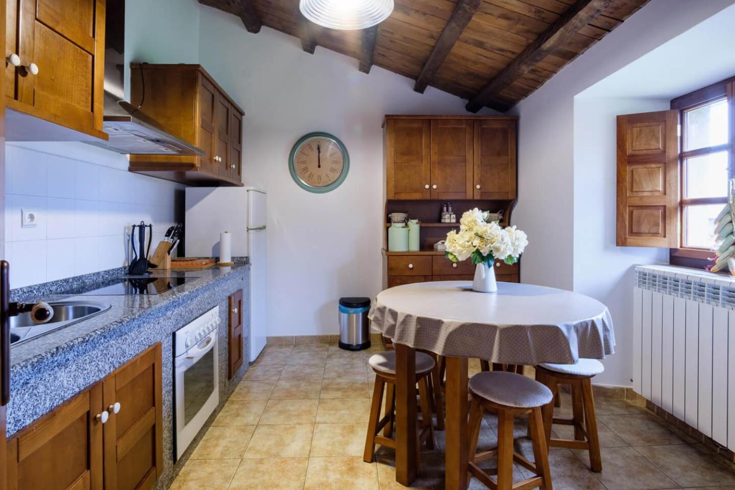 Three-Bedroom House photo 2