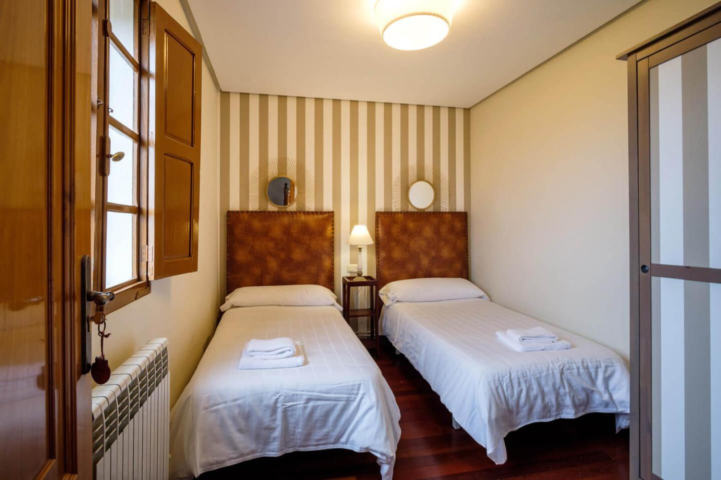 Double Room with Shared Bathroom photo 3
