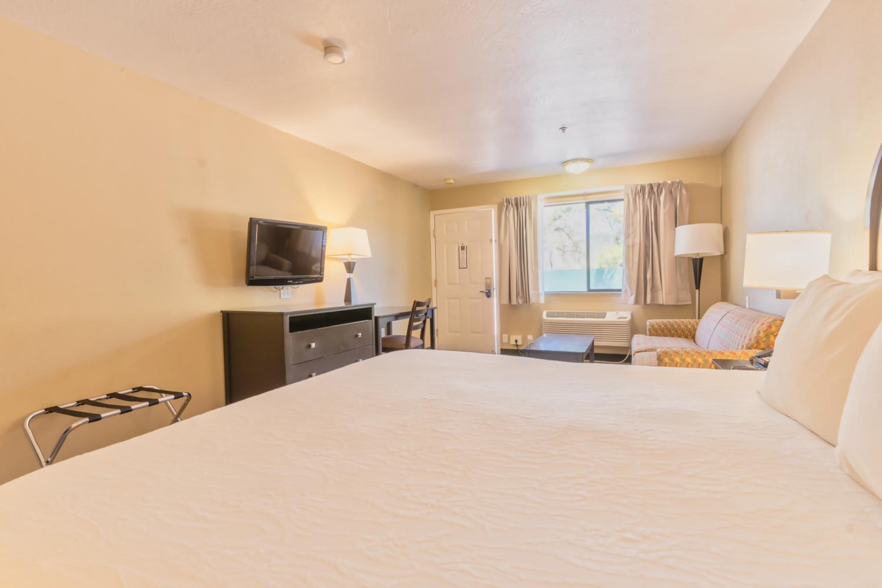 King Room - Disability Access photo 1