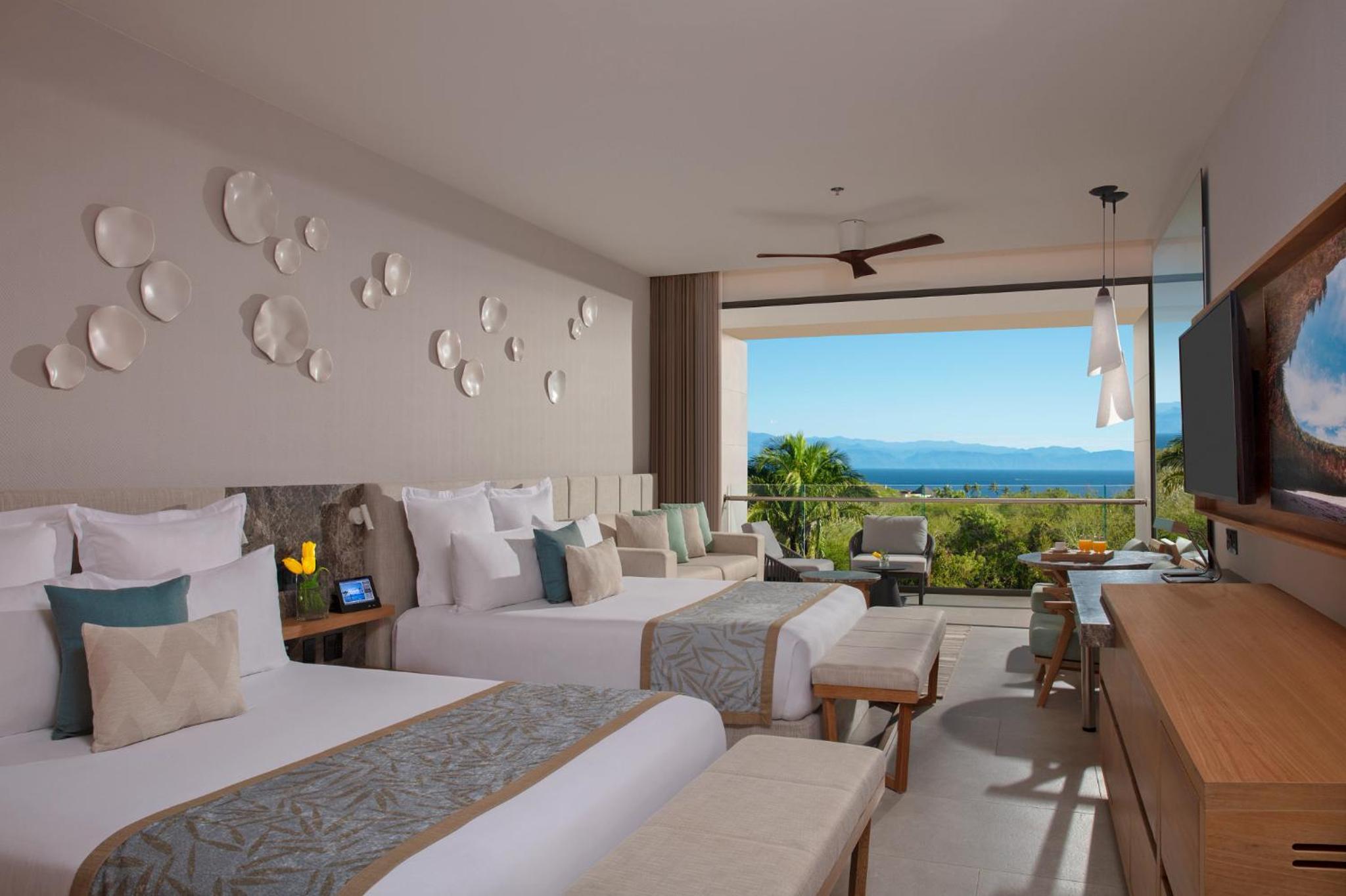 Junior Suite Partial Oceanview 2 Queen