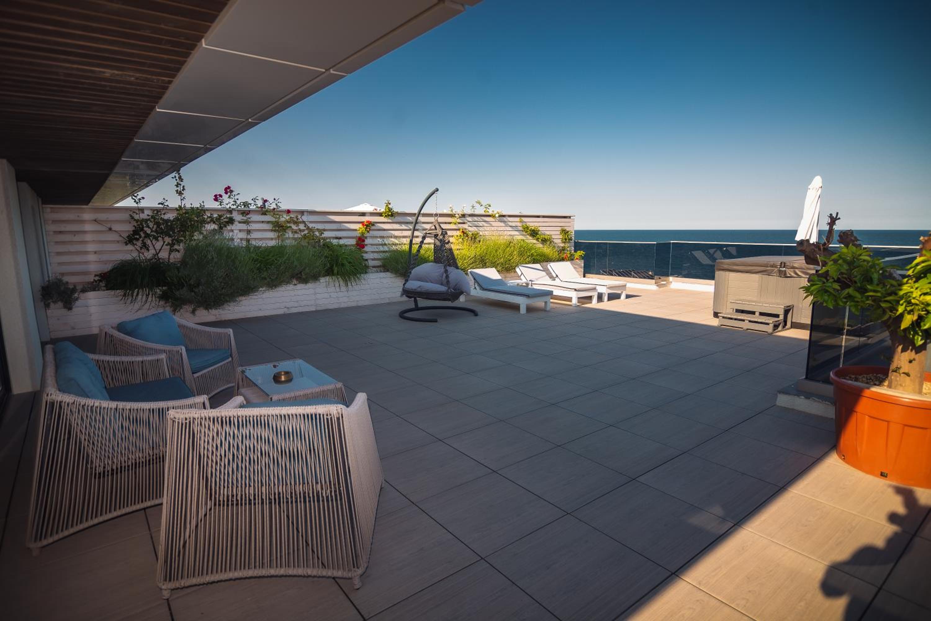 Sea View Loft Luxury Penthouse  - Photo 4