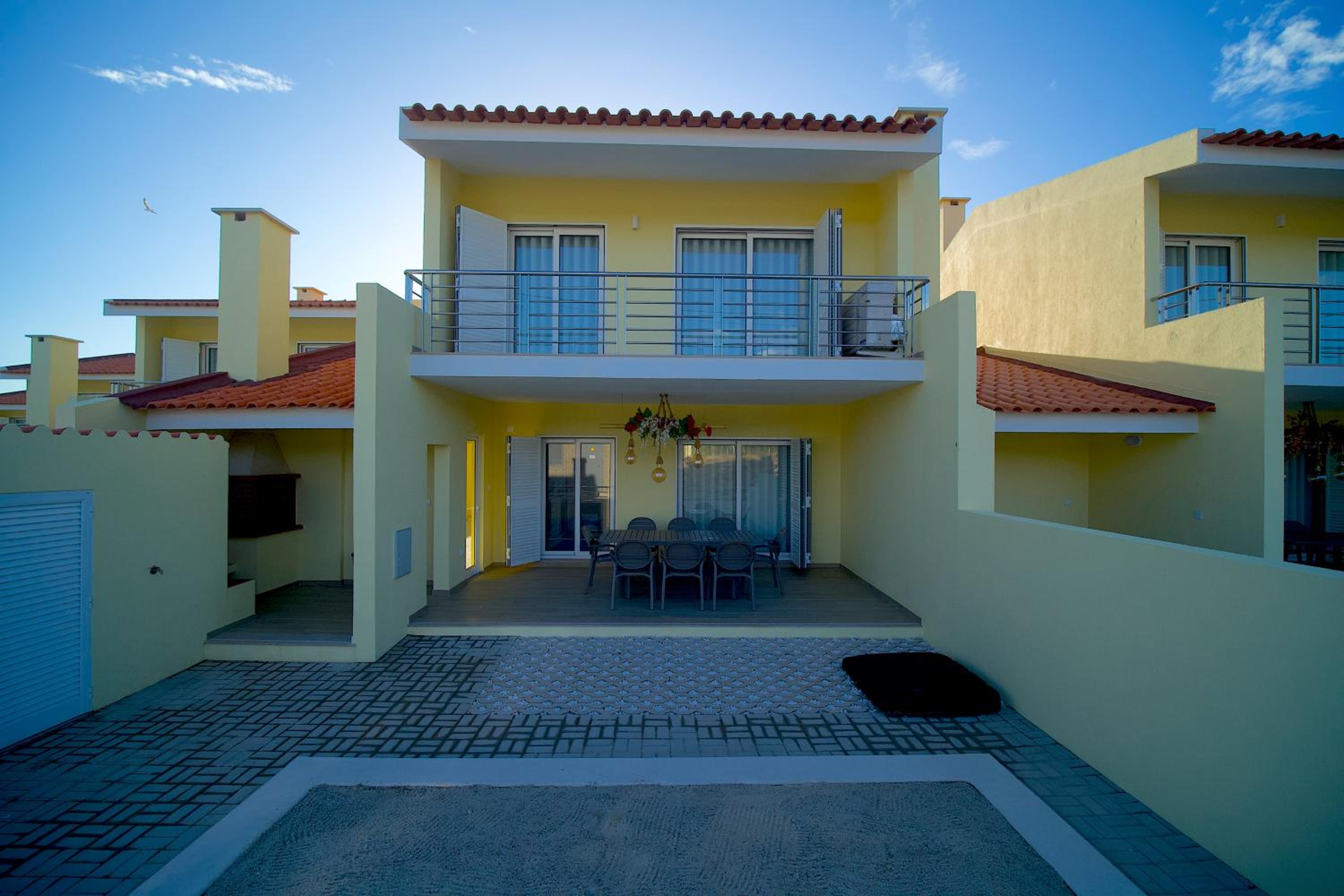 Villa - Beach Front - Photo 21