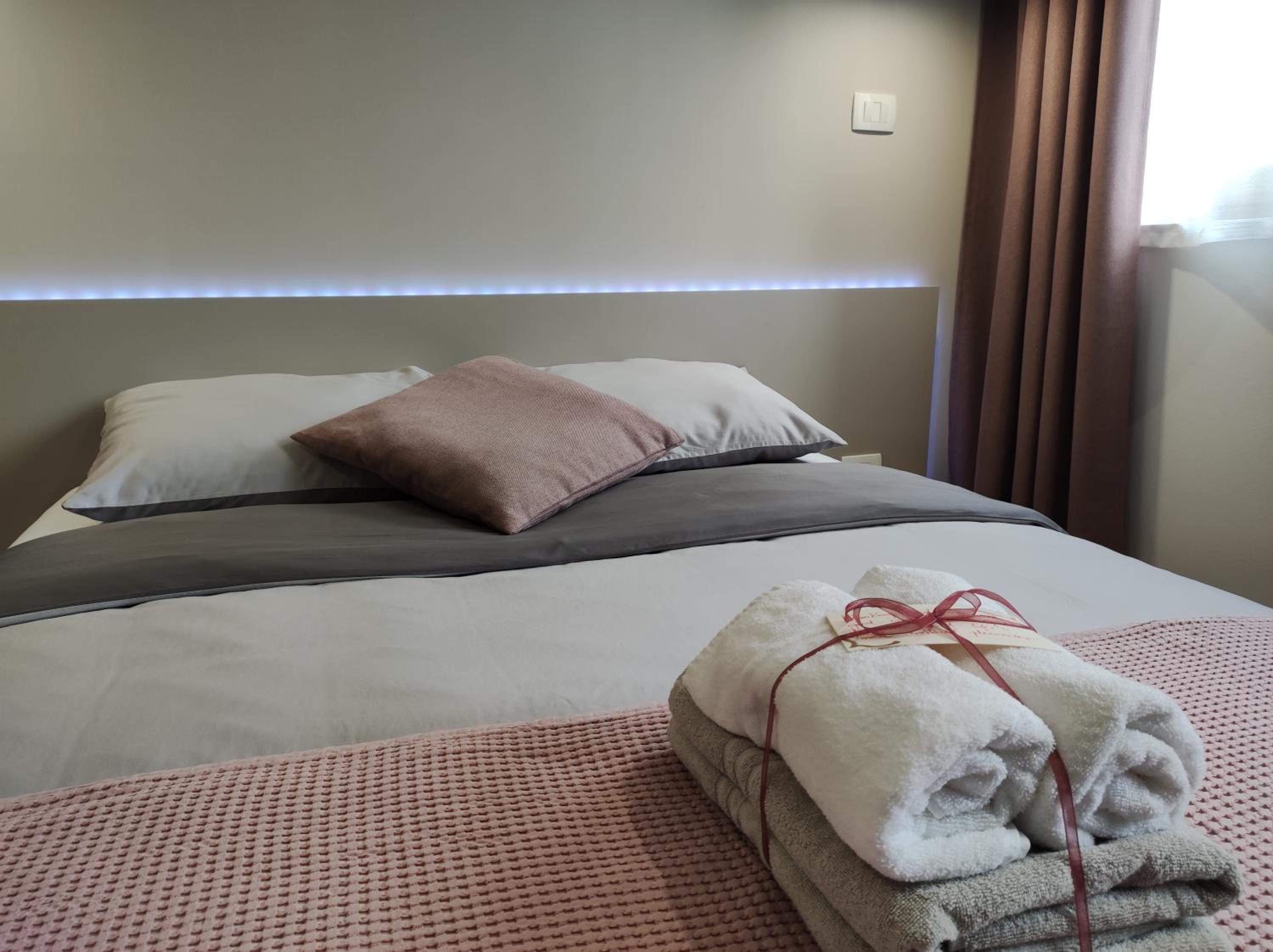 Double Room - Photo 5