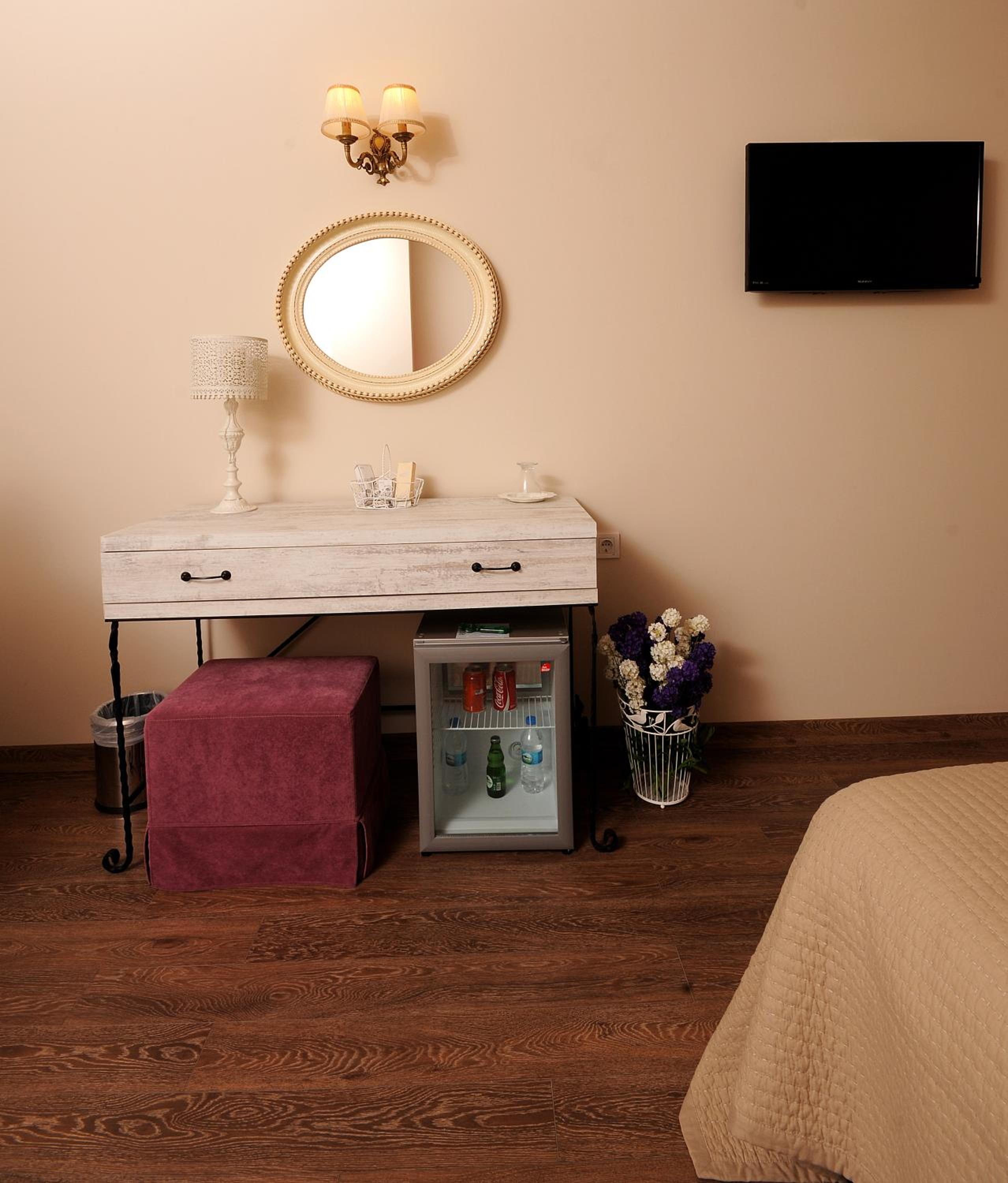 Deluxe Room - Photo 5