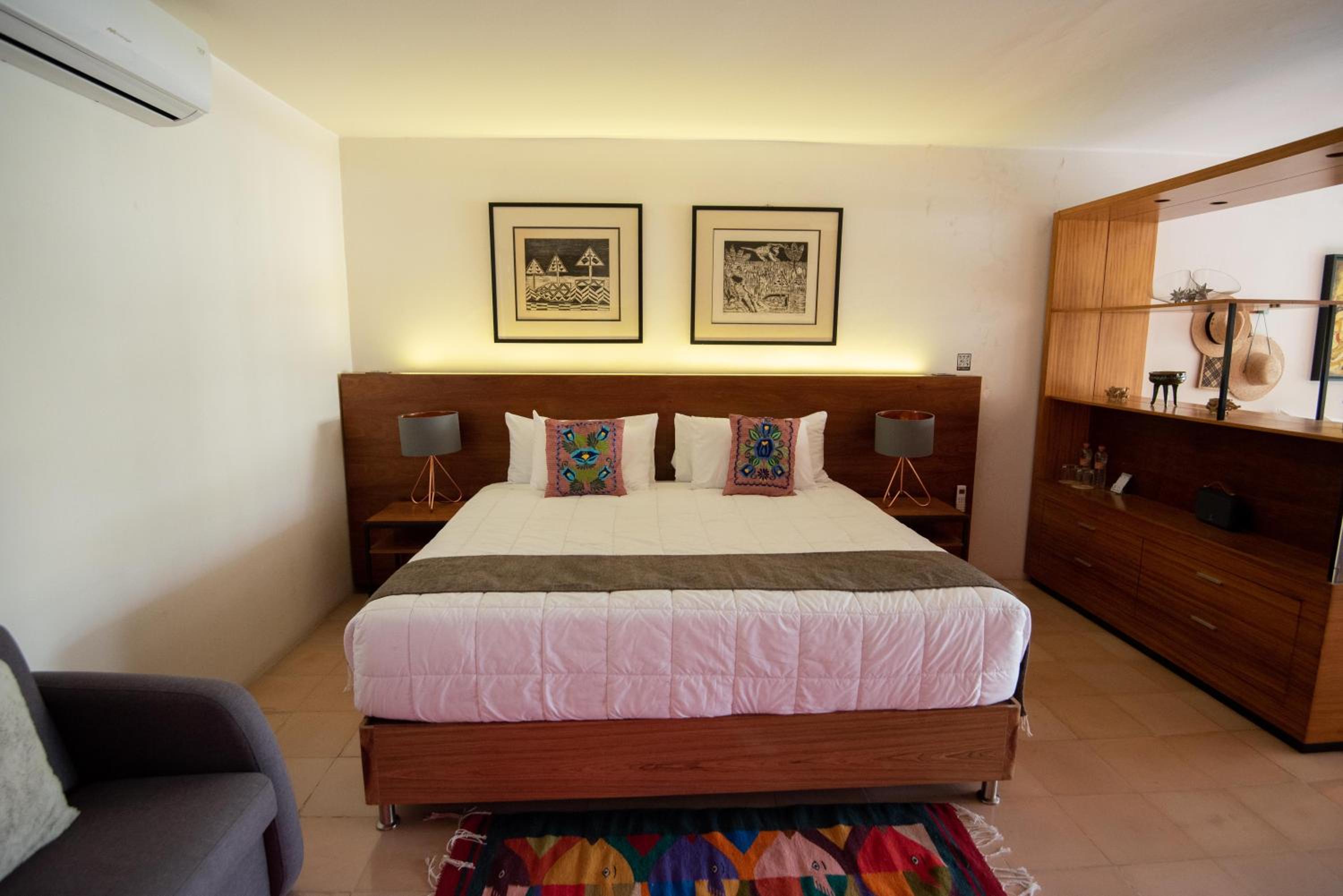 Deluxe Quadruple Room - Photo 1