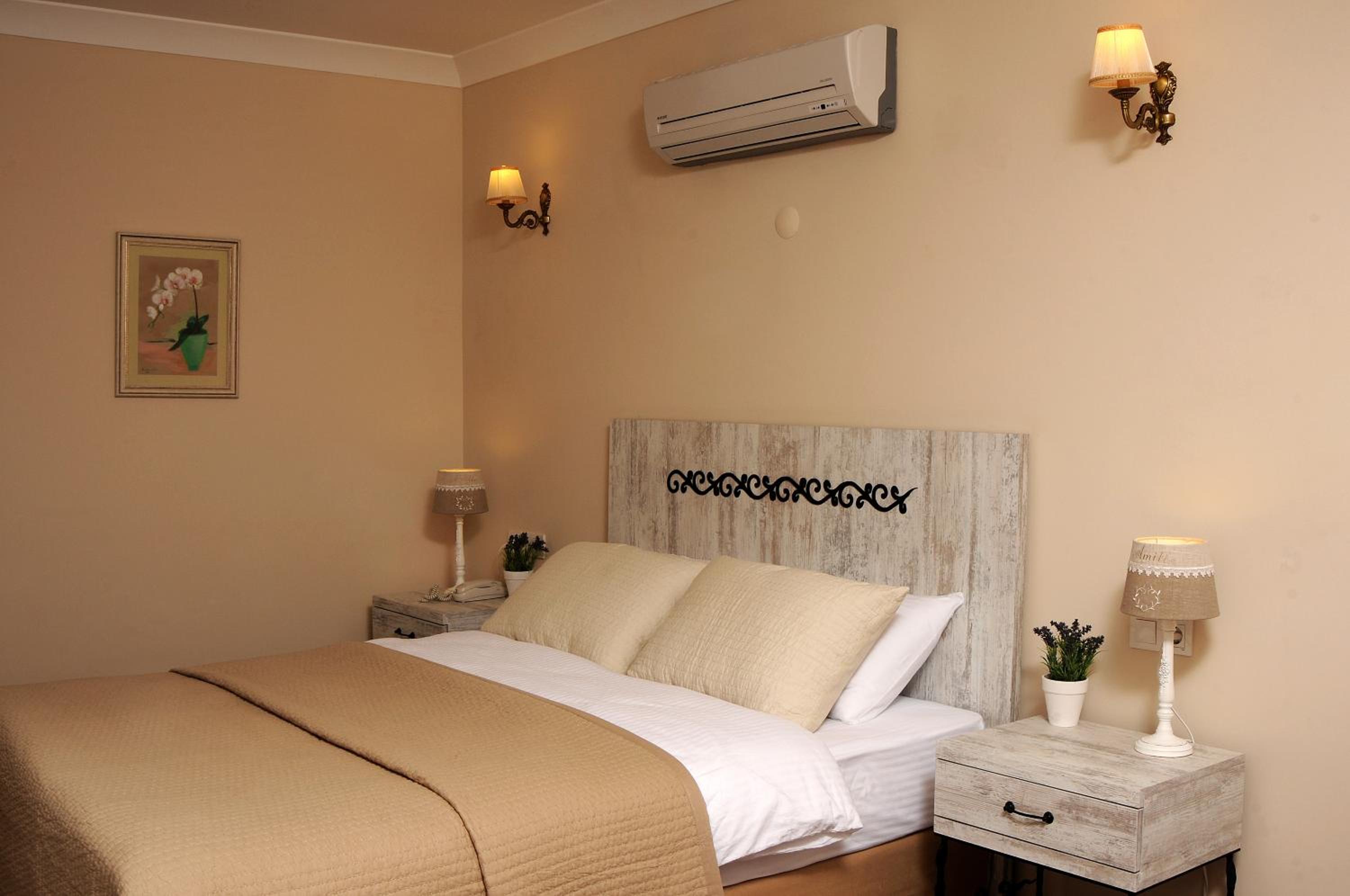 Deluxe Room - Photo 1