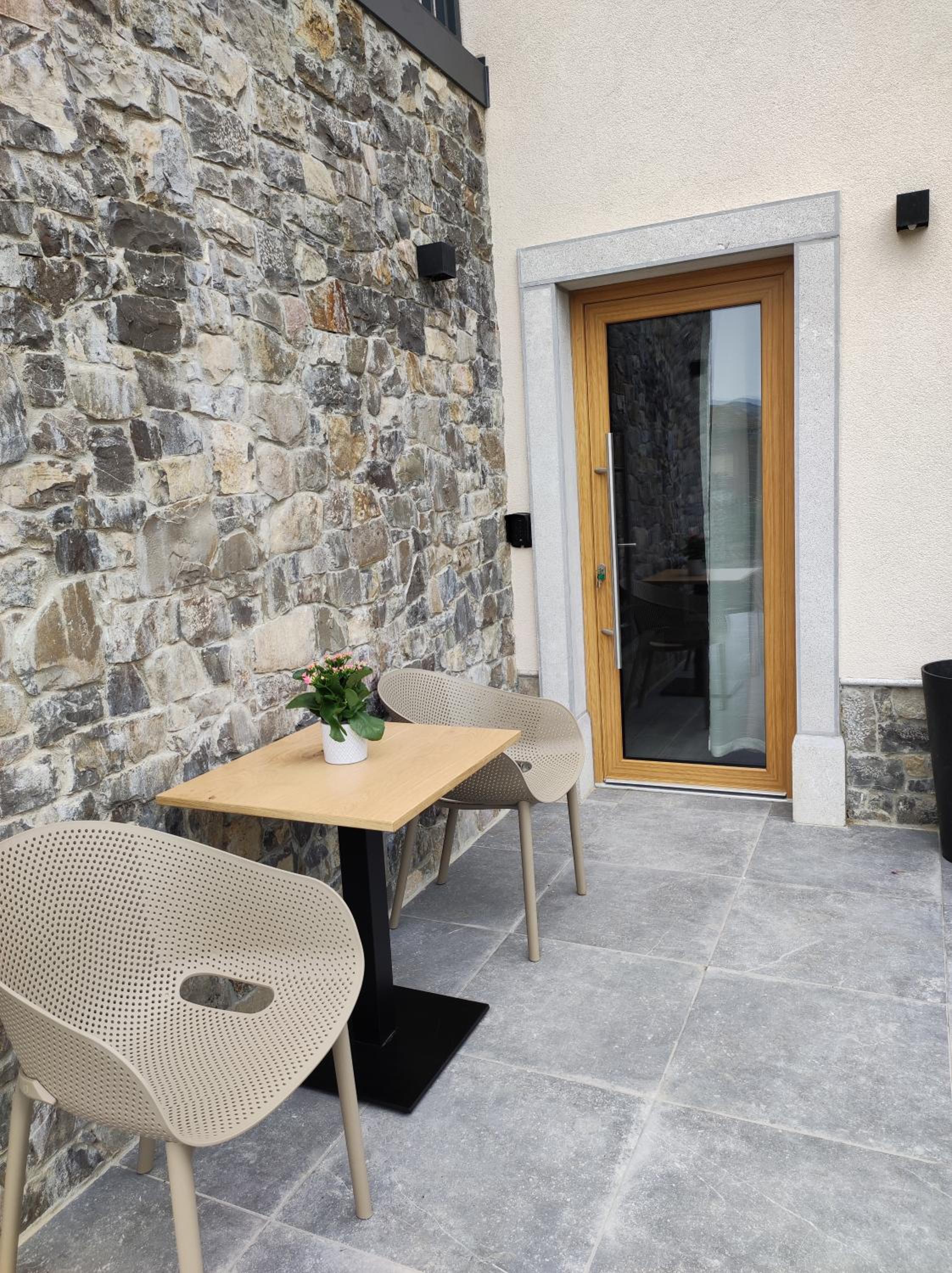 Double Room with Terrace and Private Sauna - Photo 4