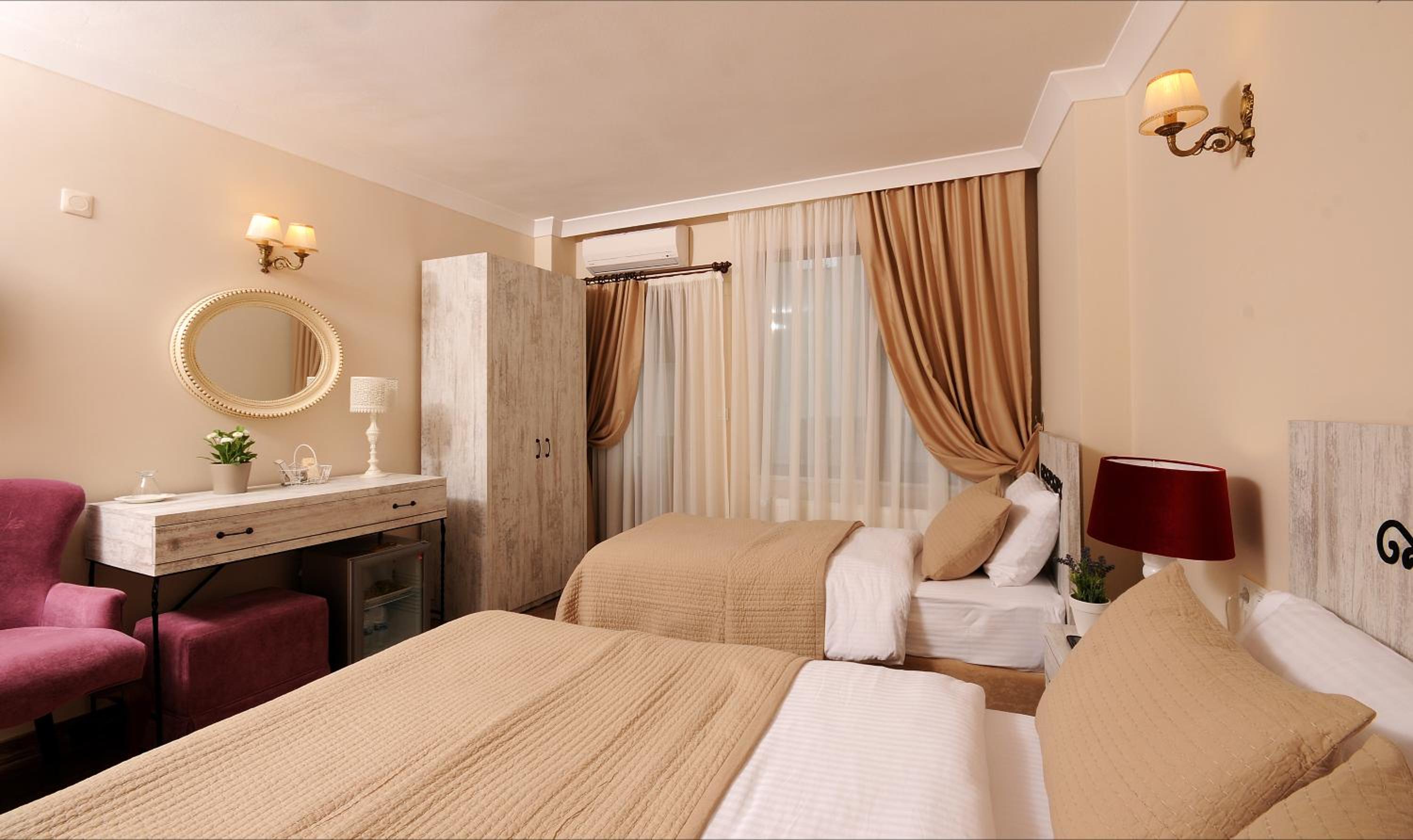 Standard Triple Room - Photo 8