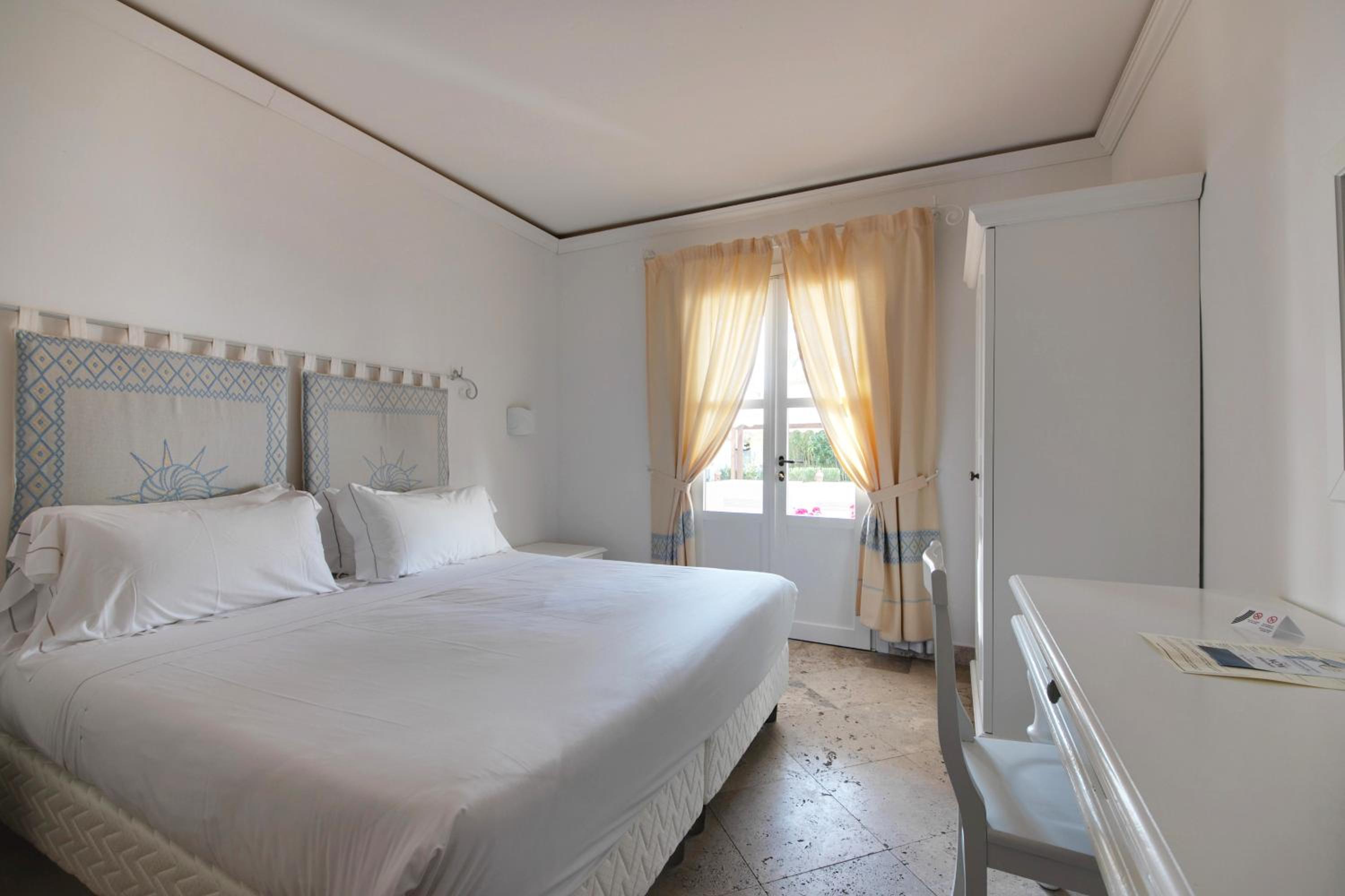 Double or Twin Room - Photo 1