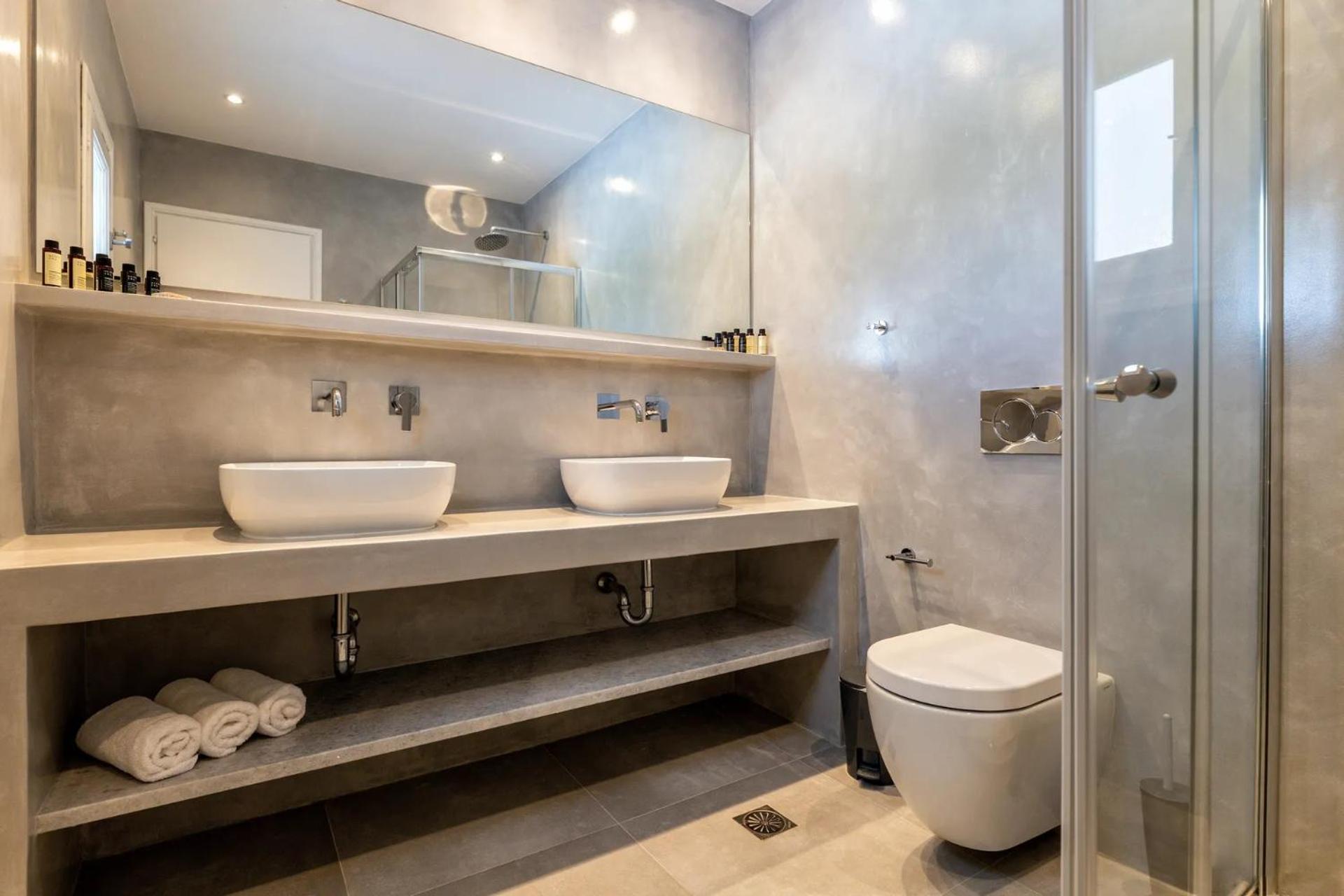 Two-Bedroom Apartment - Photo 18